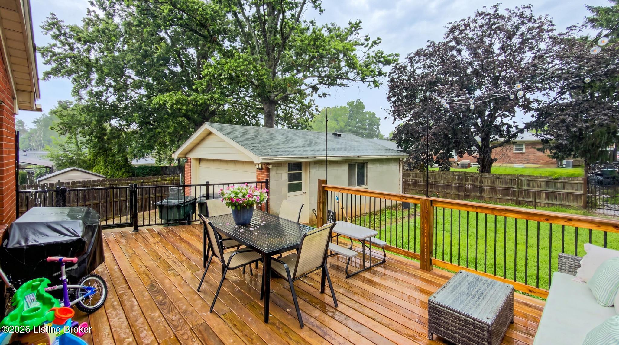 2306 Allegheny Dr