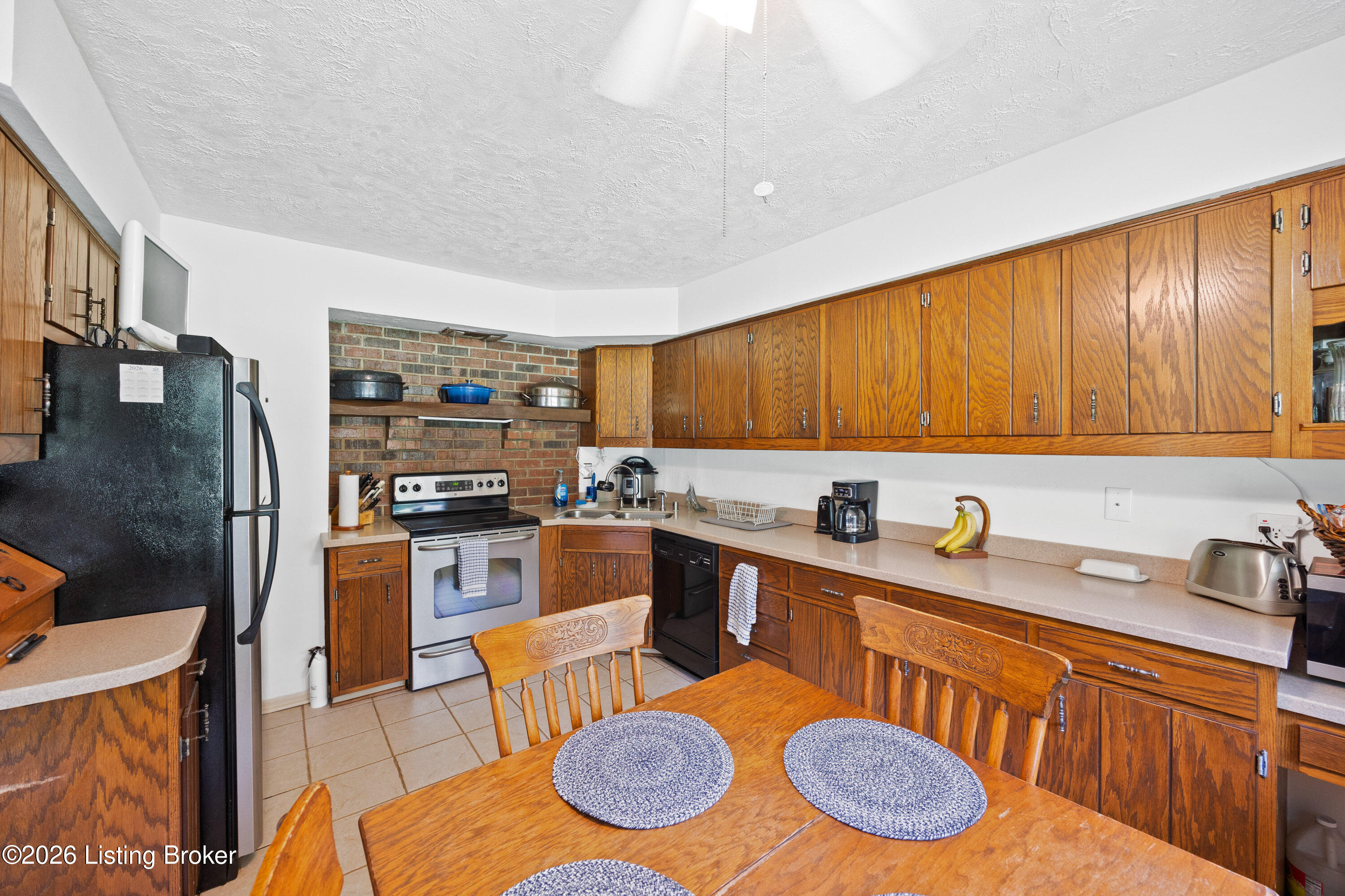 1193 Castlerock Dr