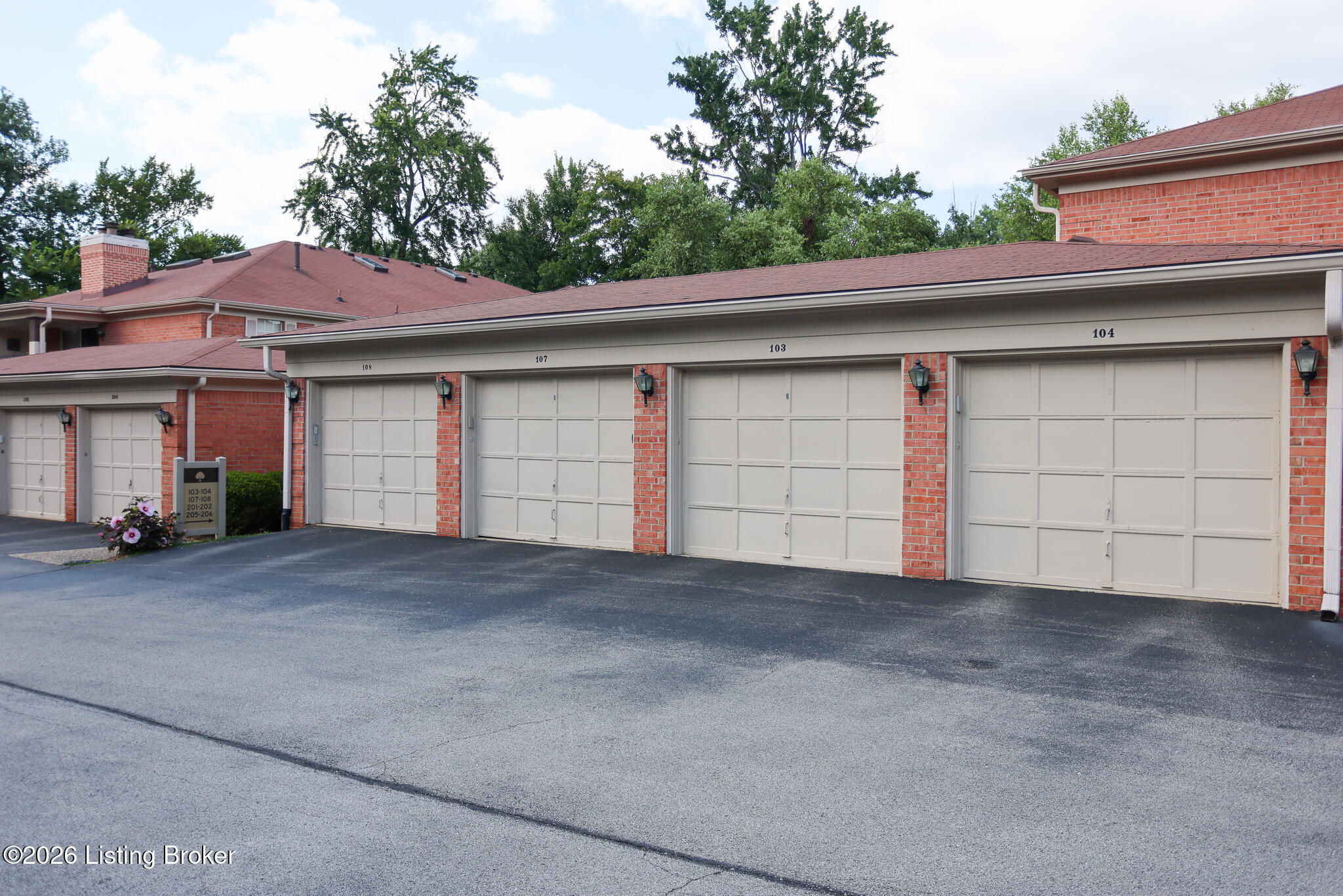 103 Forest Park Rd