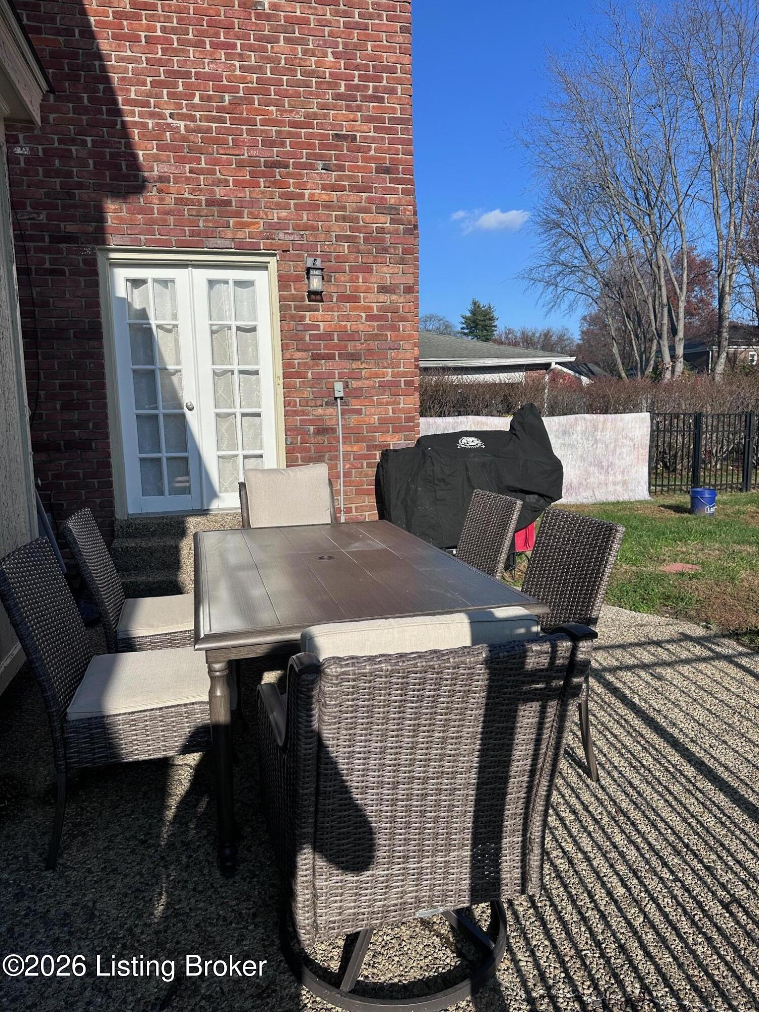 305 Moser Rd