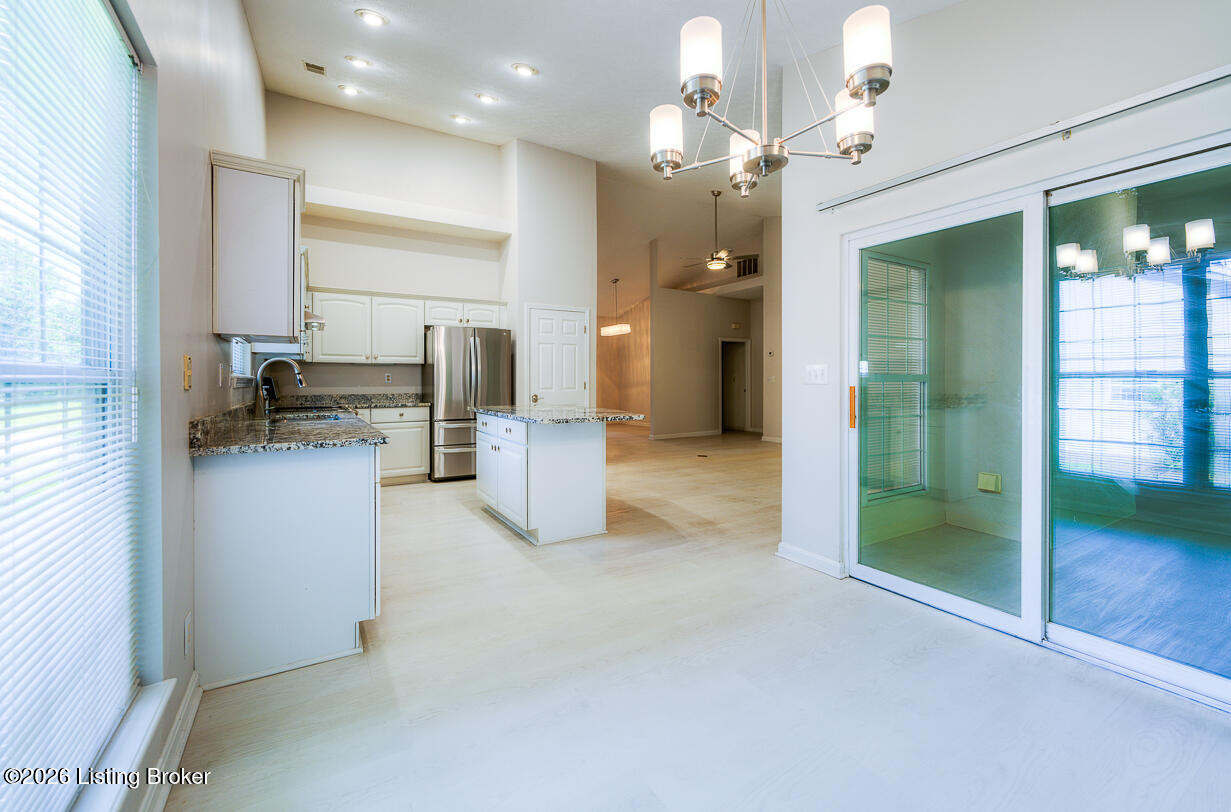 533 Village Lake Dr
