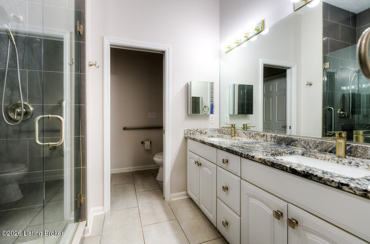 533 Village Lake Dr