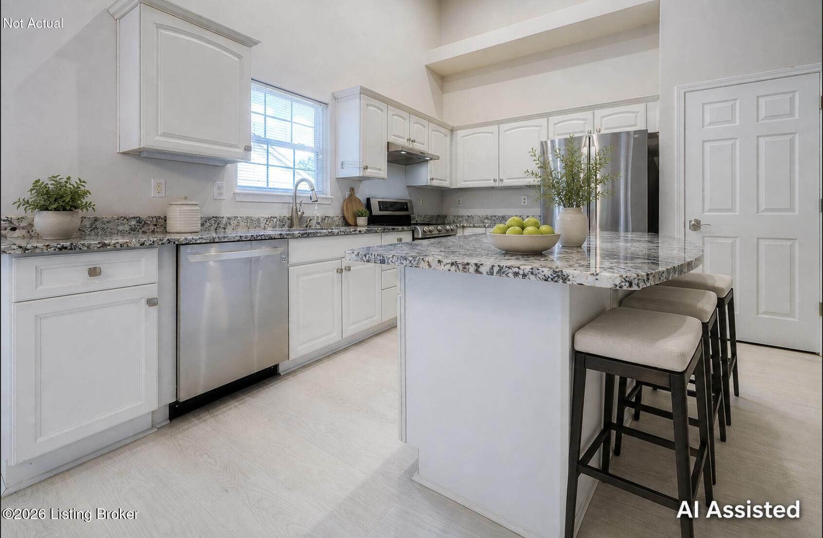 533 Village Lake Dr