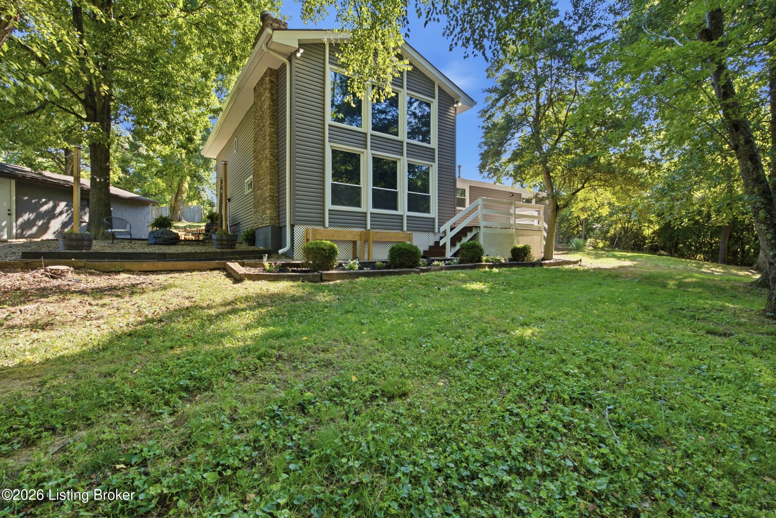 2009 Lonesome Hollow Rd