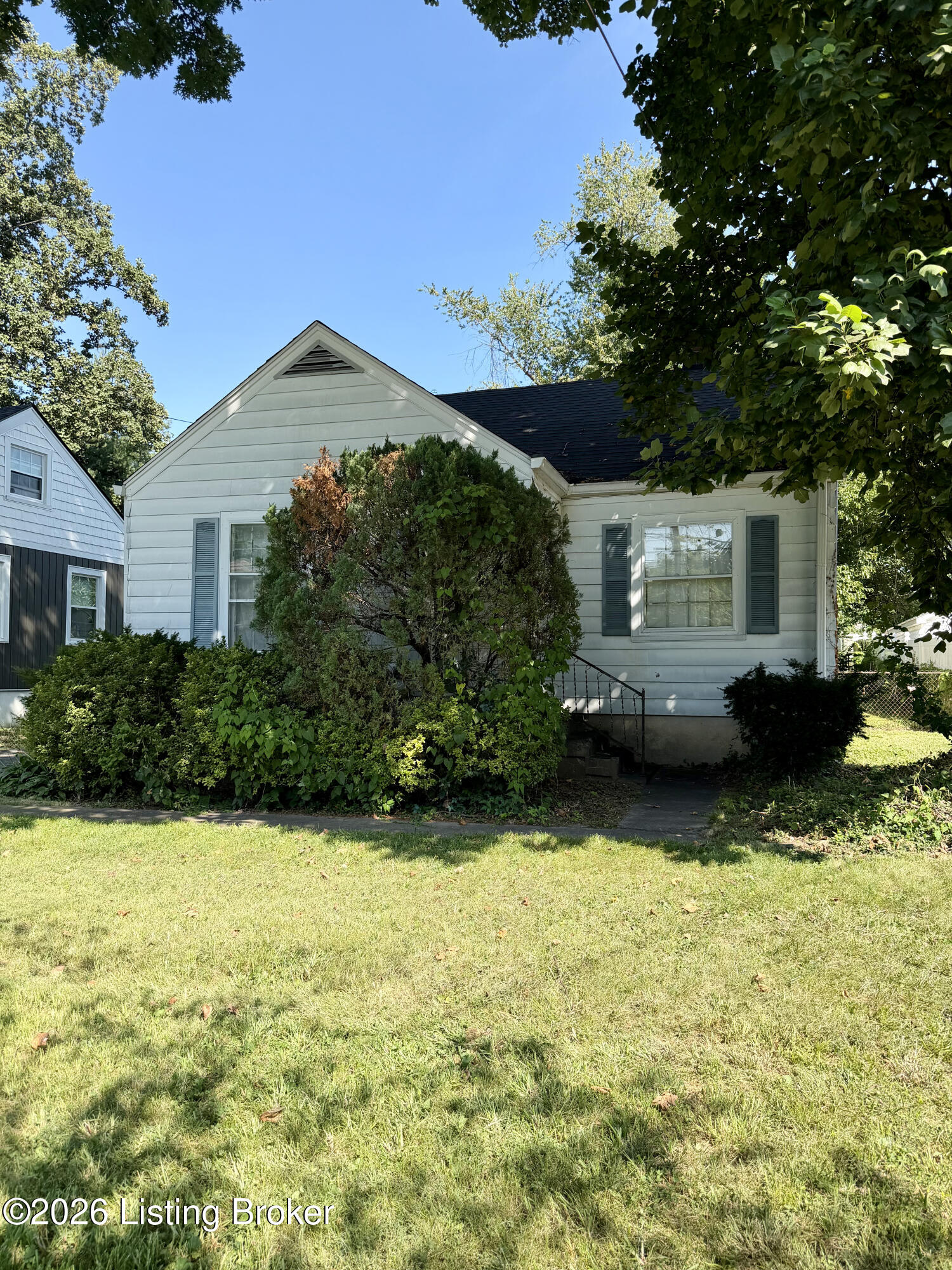 4033 Massie Ave