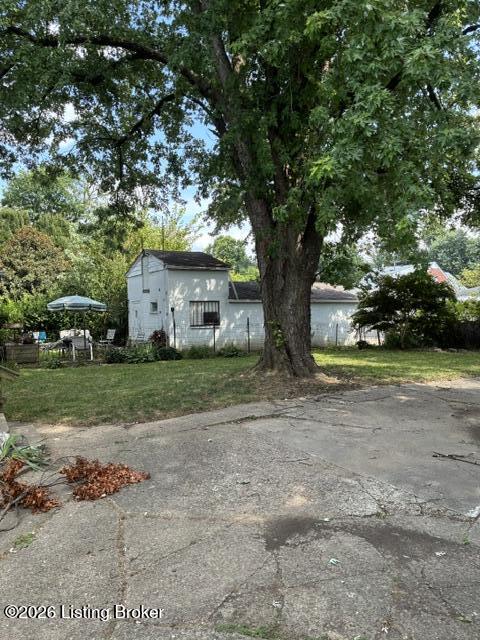 936 Beecher St