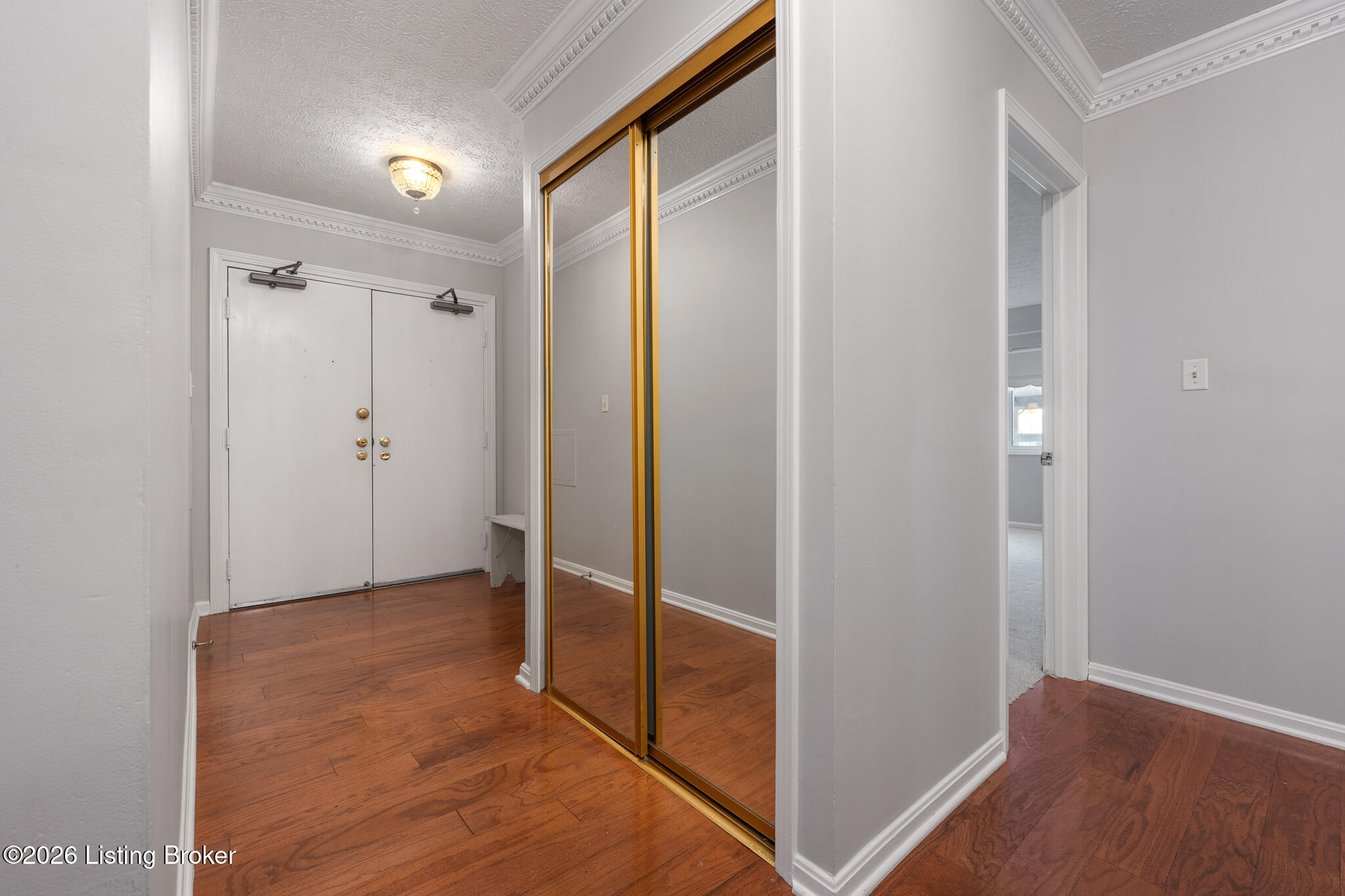 3030 Breckenridge Ln APT 112