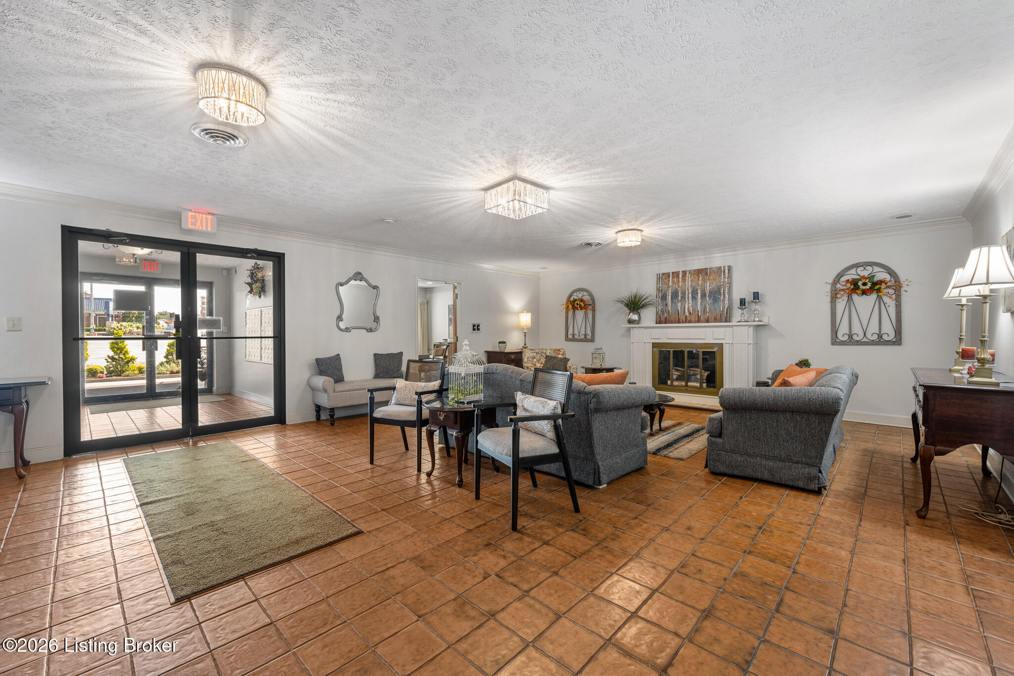 3030 Breckenridge Ln APT 112