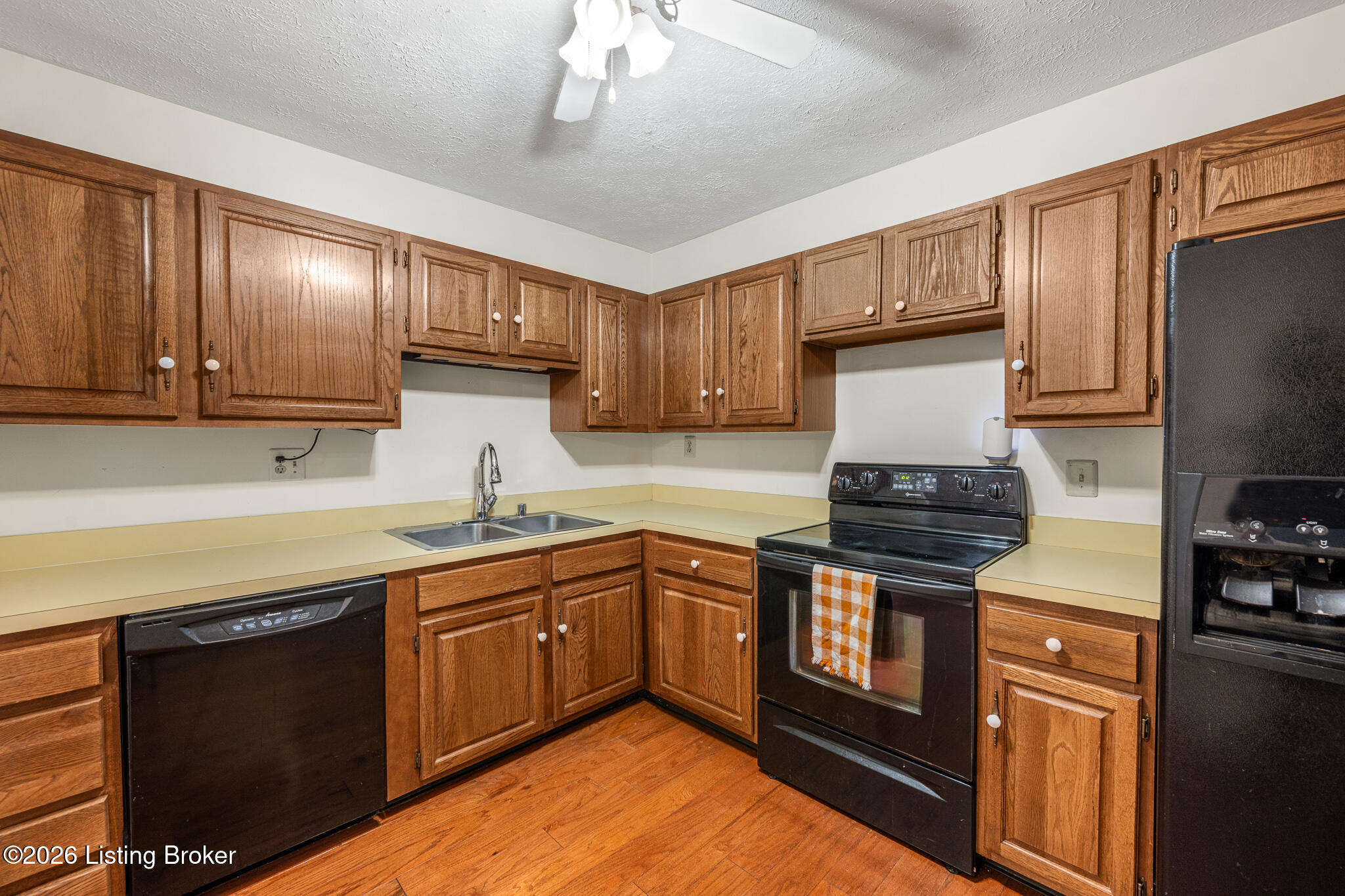 3030 Breckenridge Ln APT 112