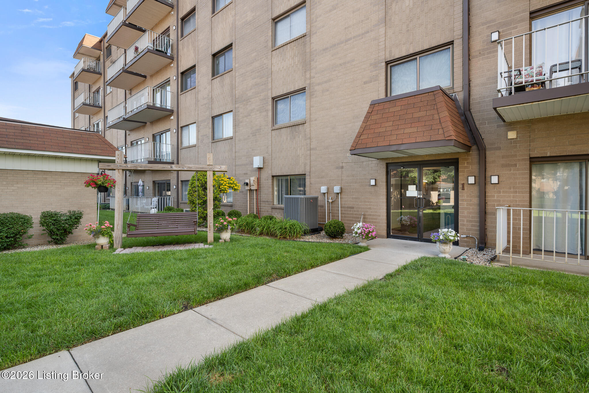 3030 Breckenridge Ln APT 112