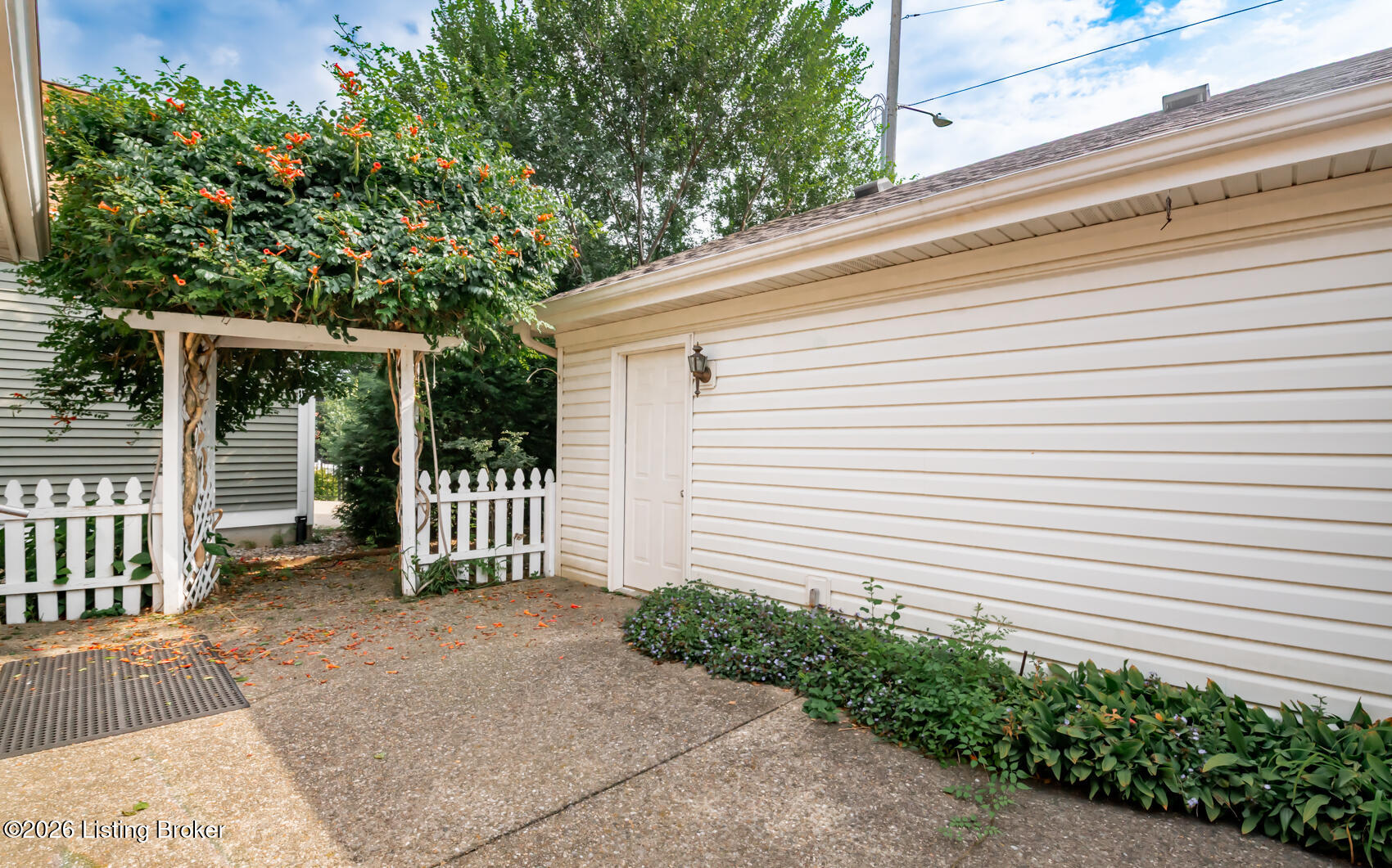 3155 Bushmill Park