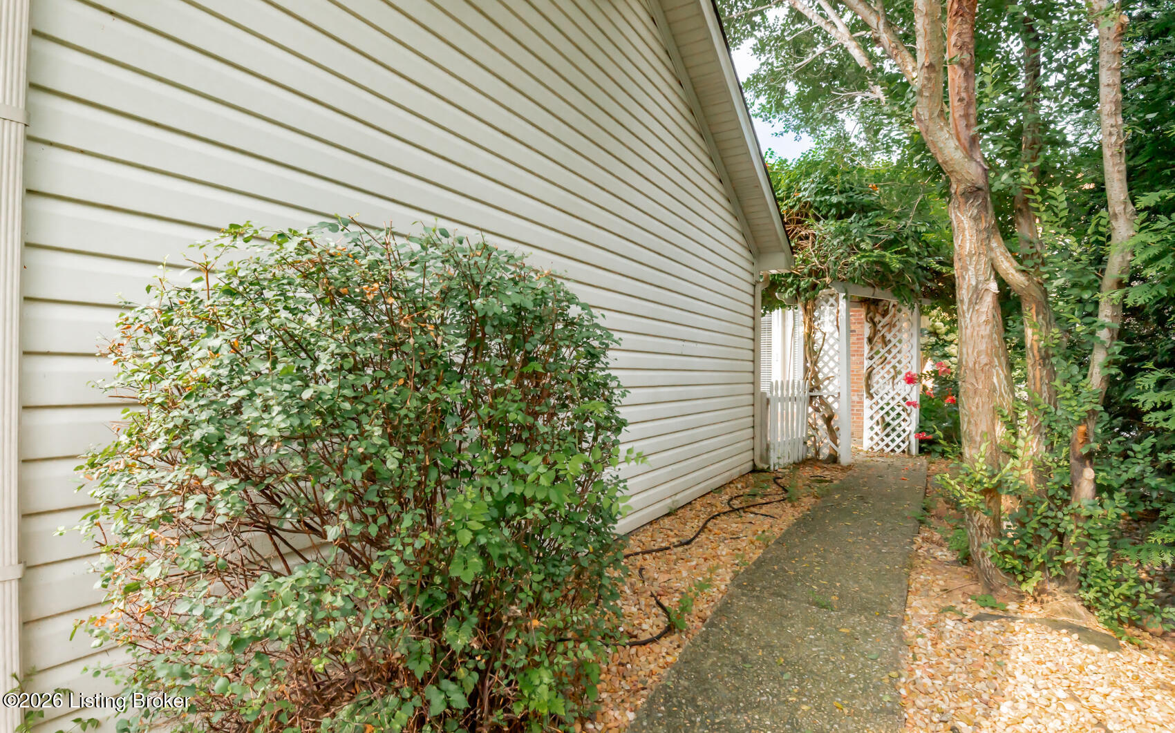 3155 Bushmill Park