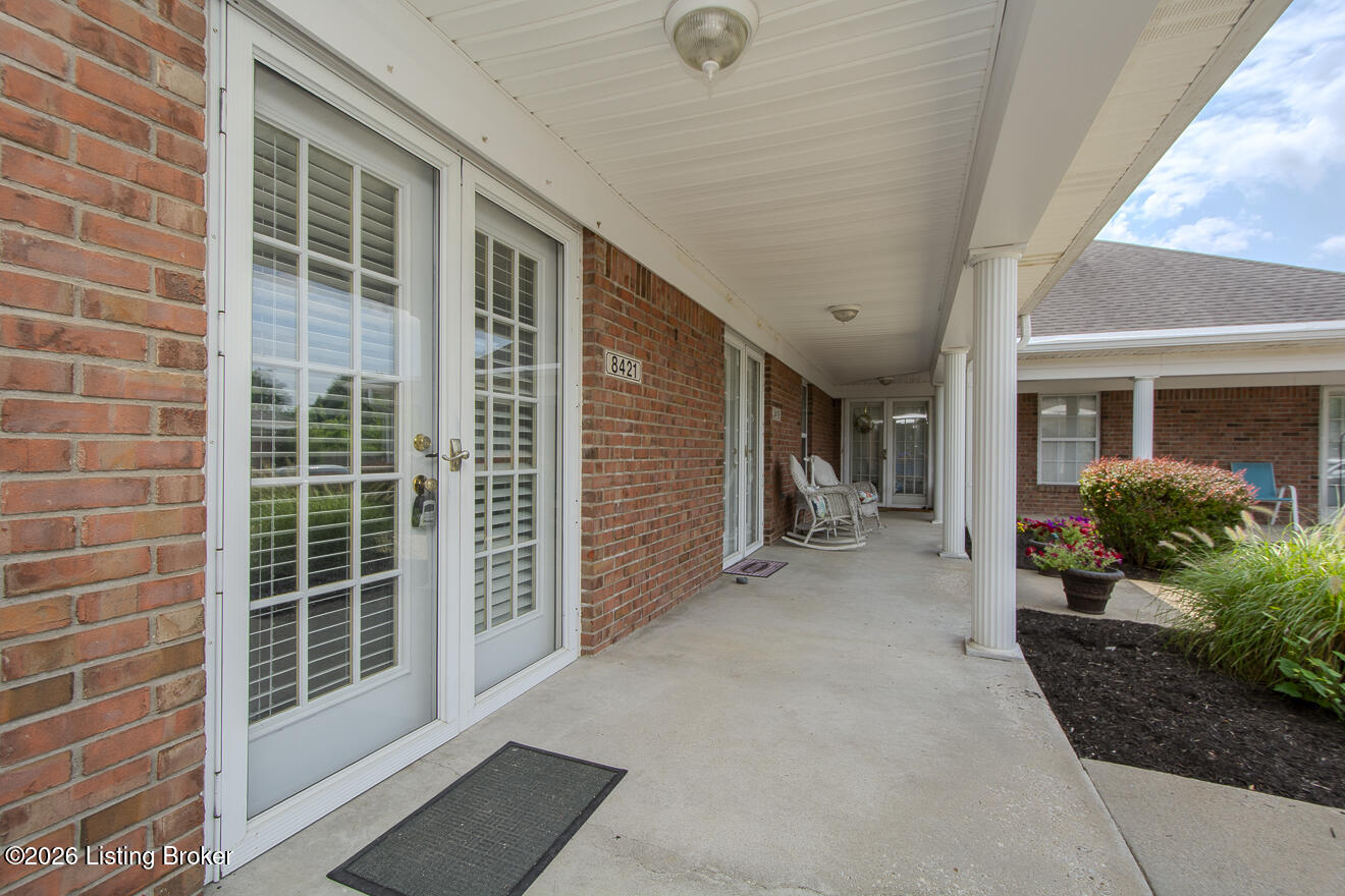 8421 Elsie Ct