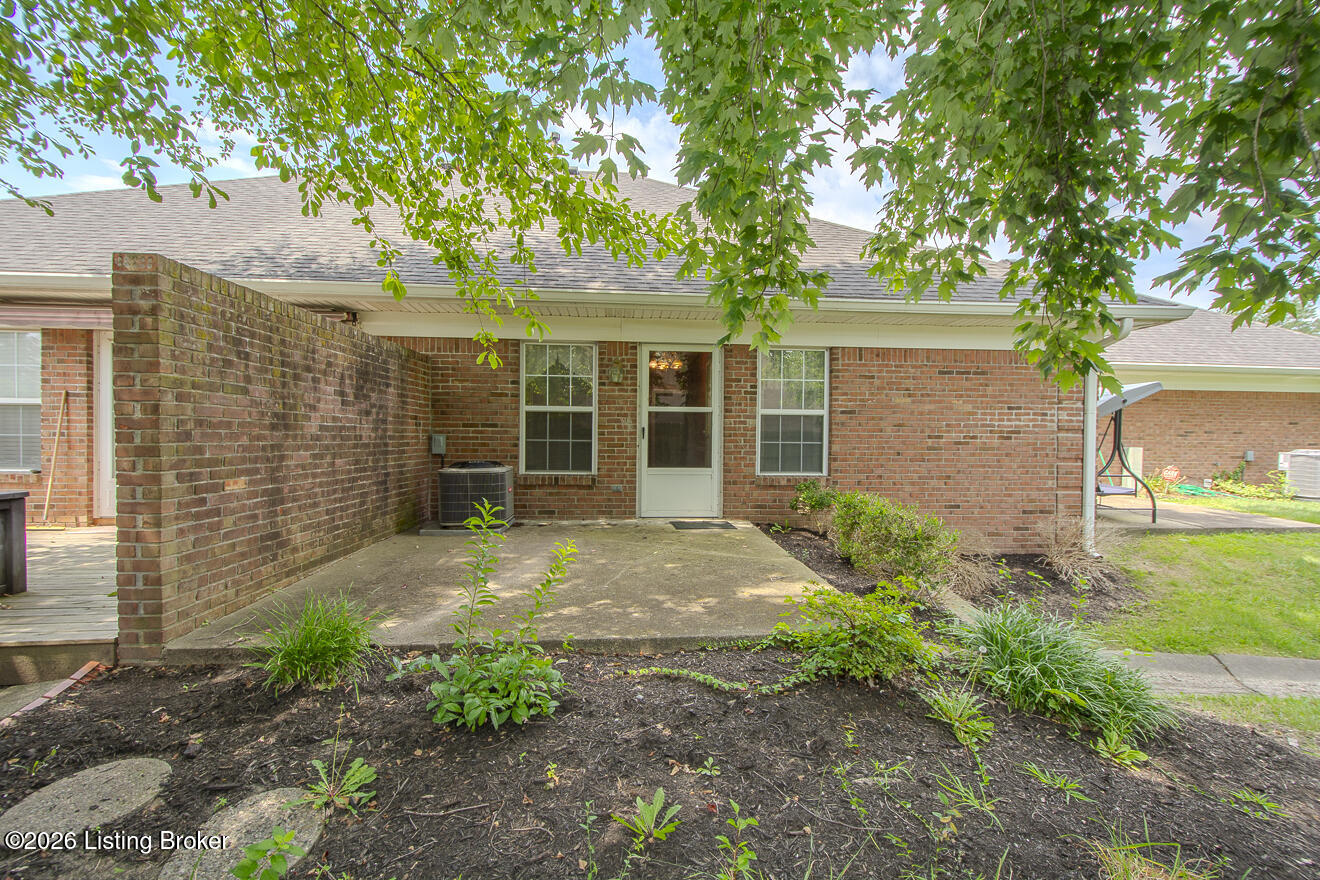 8421 Elsie Ct