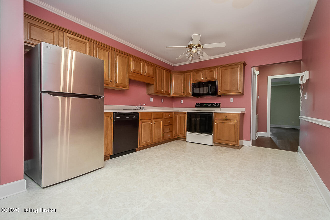 8421 Elsie Ct
