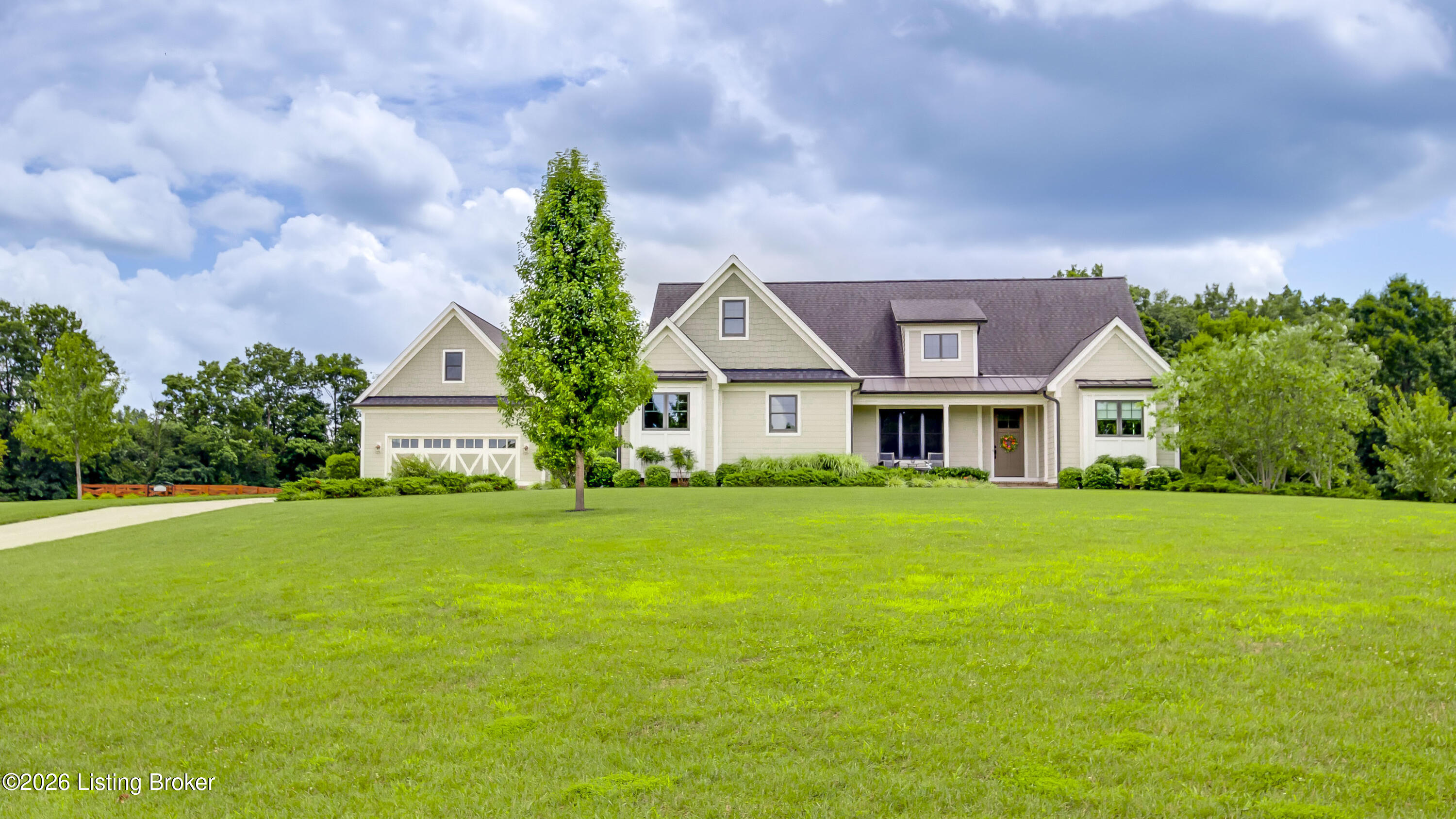 290 Lansdowne Cresent