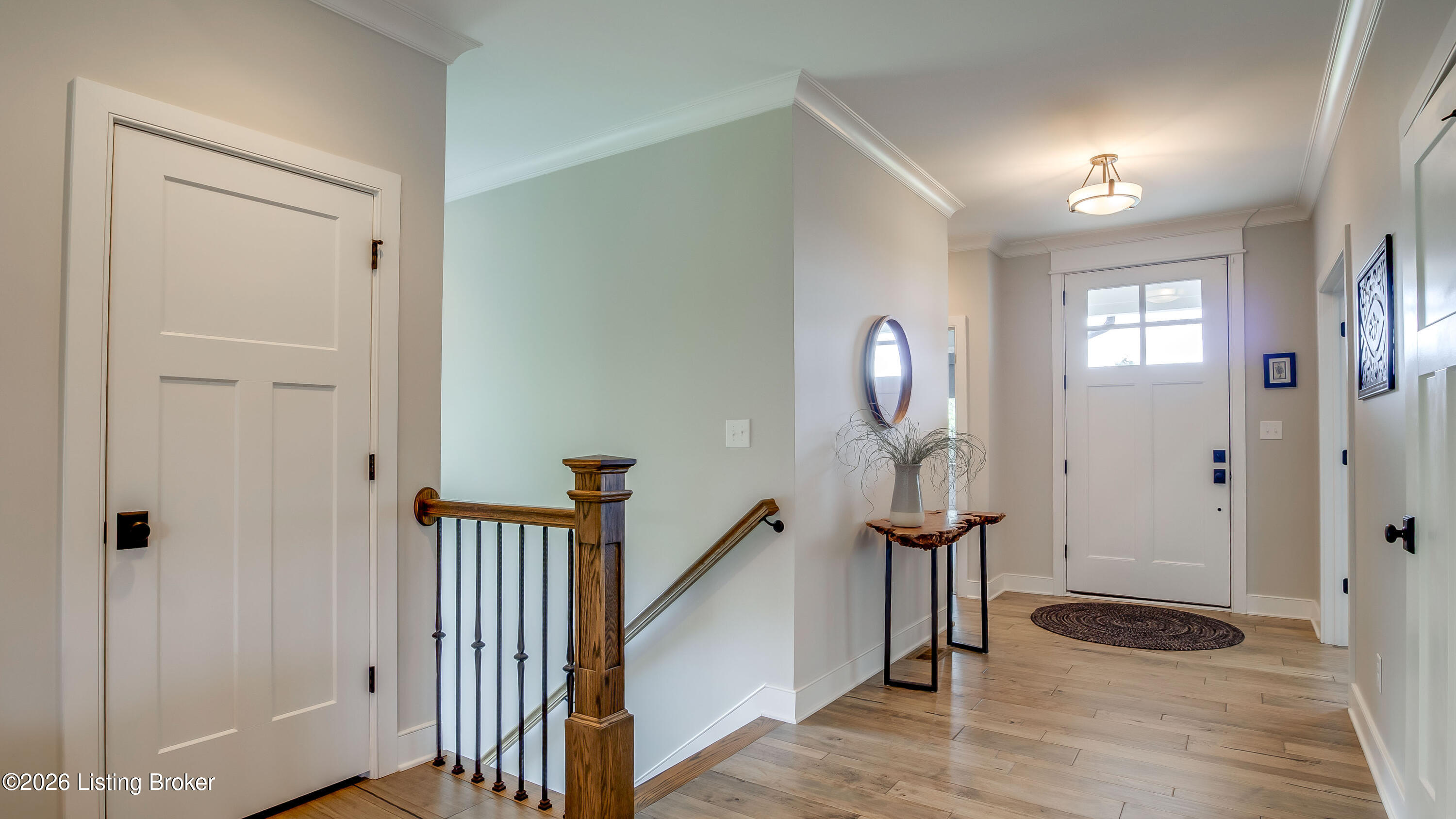290 Lansdowne Cresent
