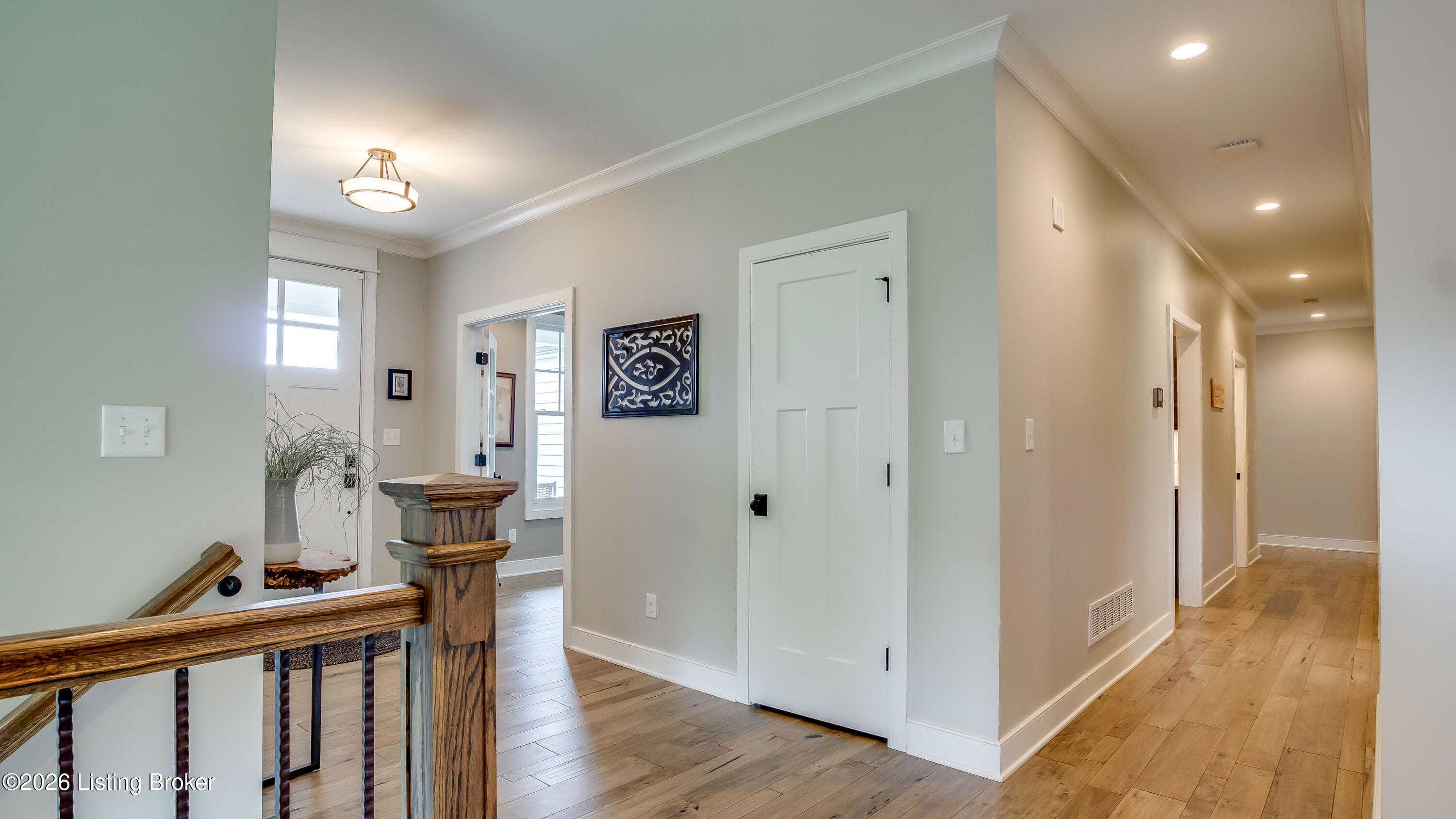 290 Lansdowne Cresent