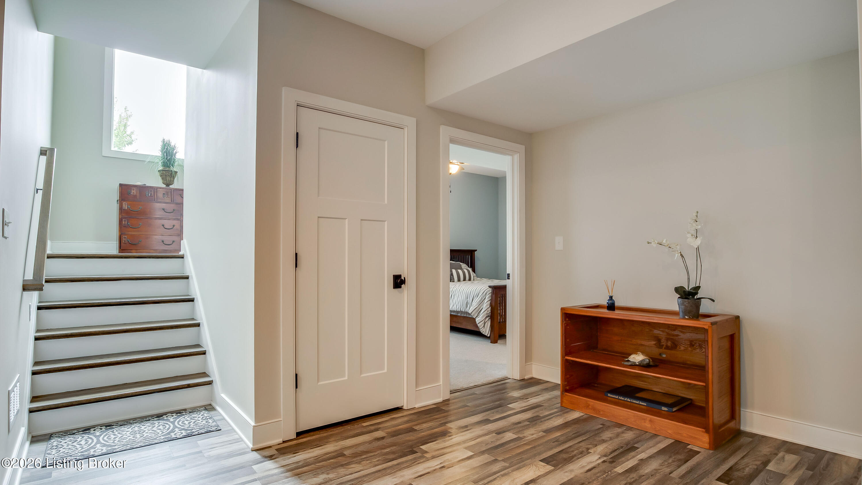 290 Lansdowne Cresent