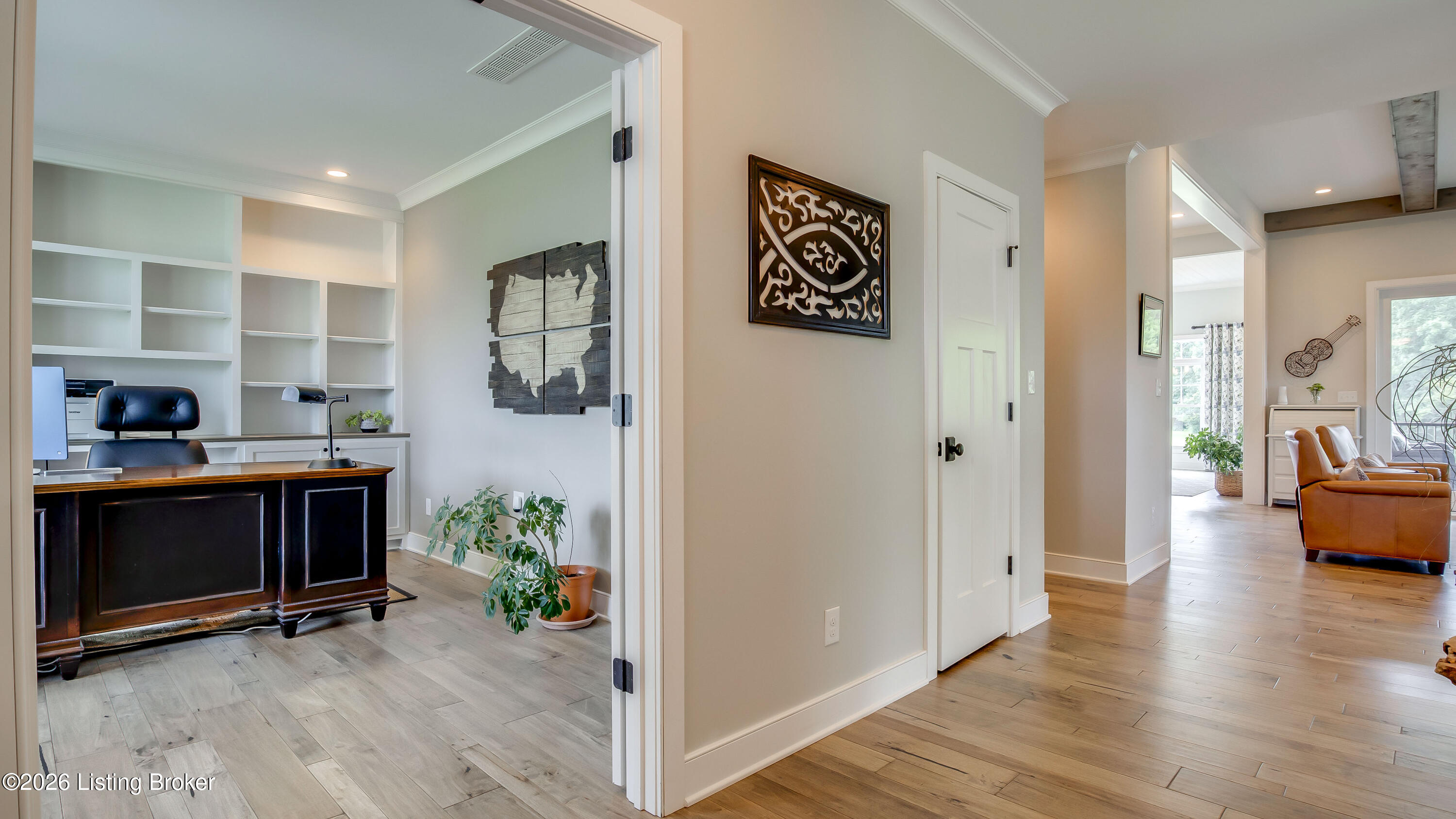 290 Lansdowne Cresent