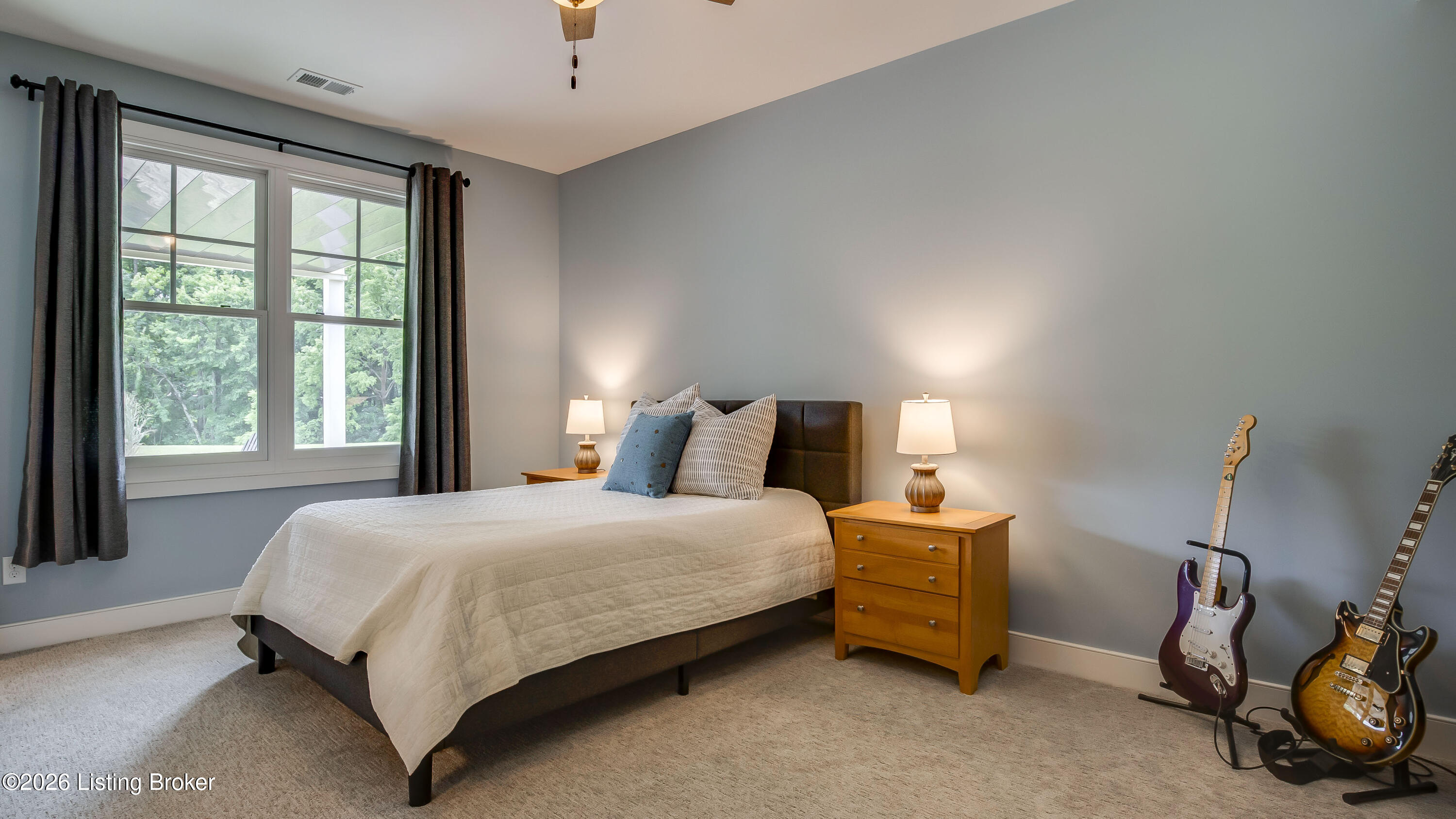 290 Lansdowne Cresent