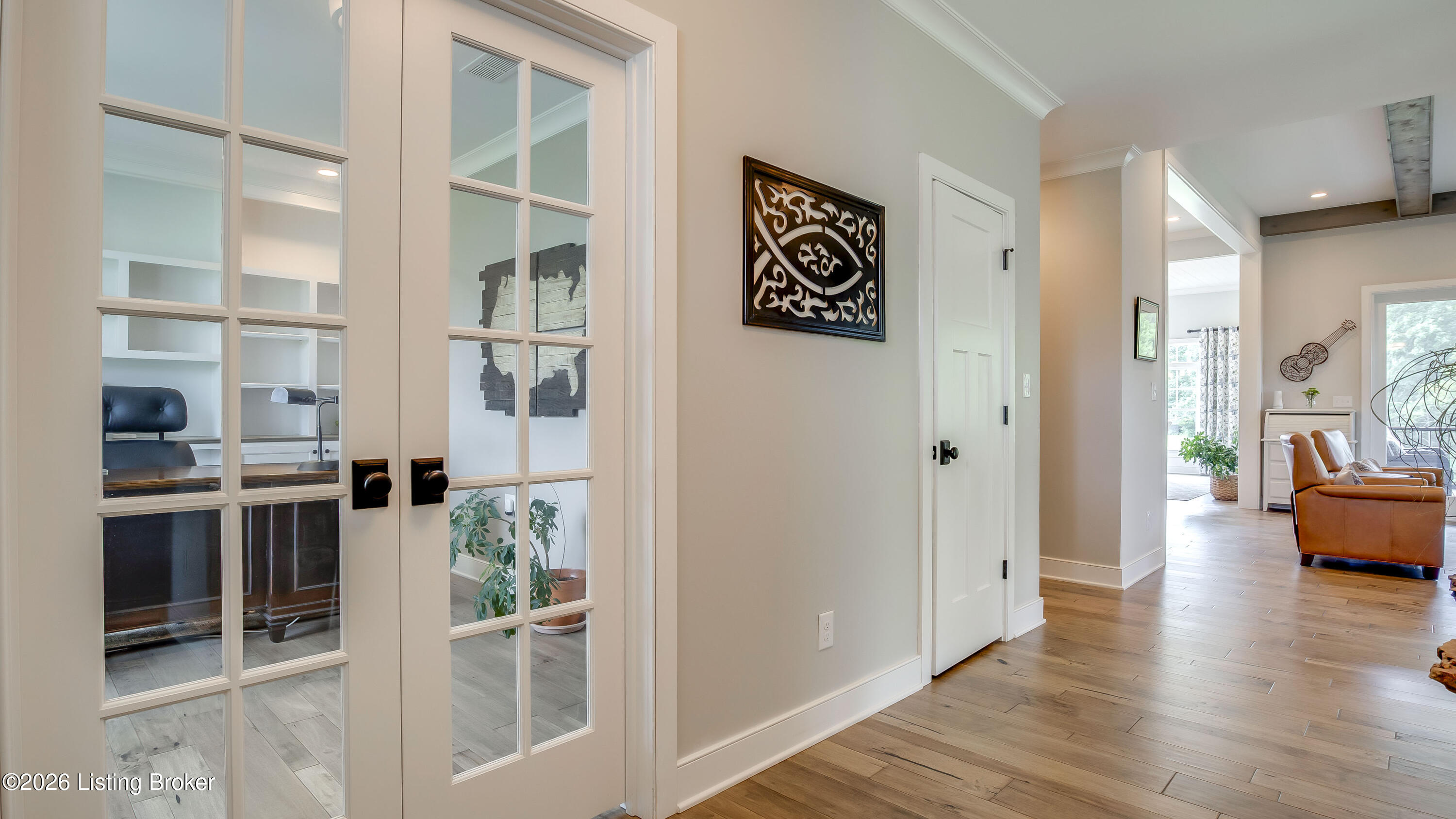 290 Lansdowne Cresent