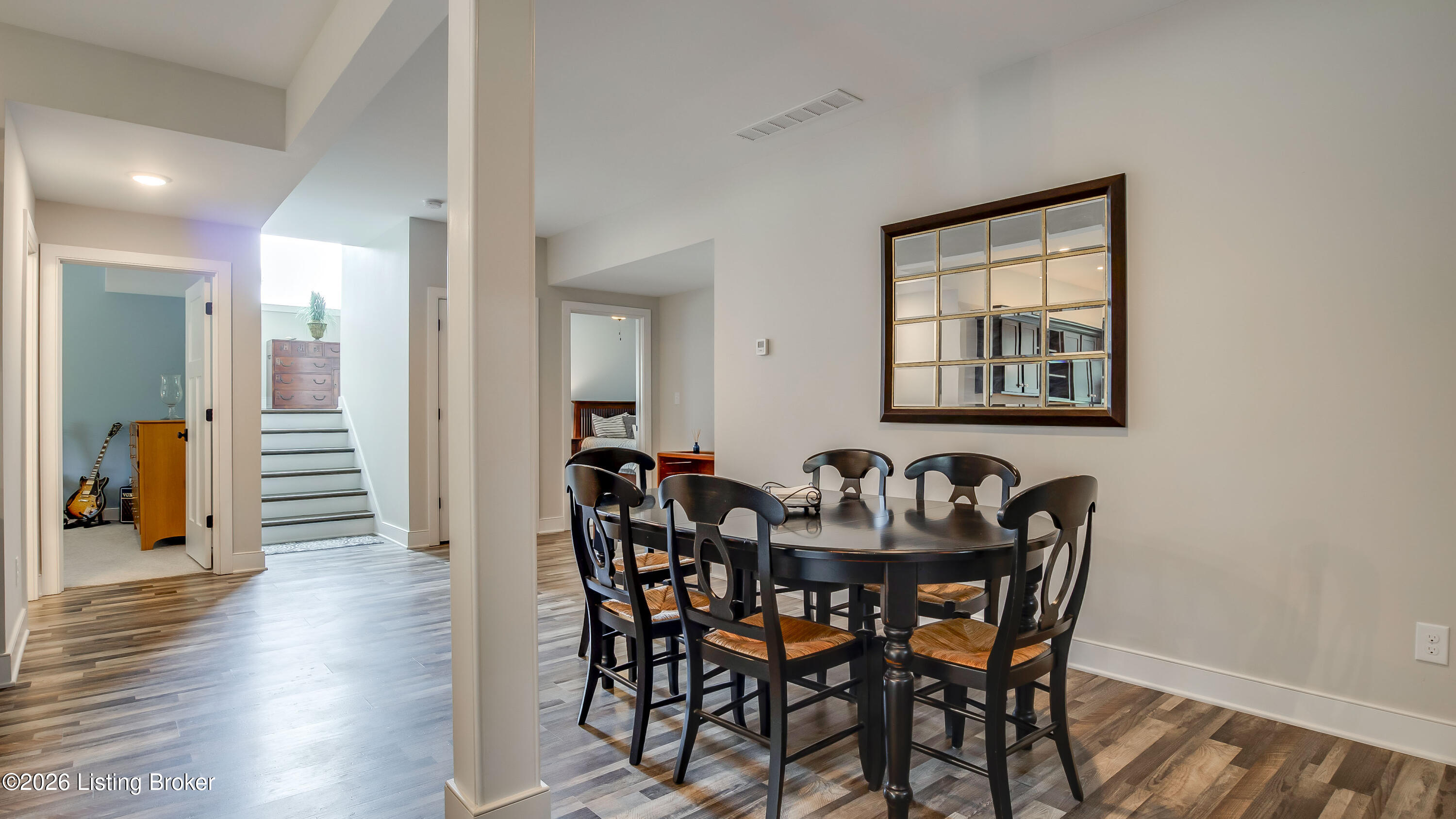 290 Lansdowne Cresent