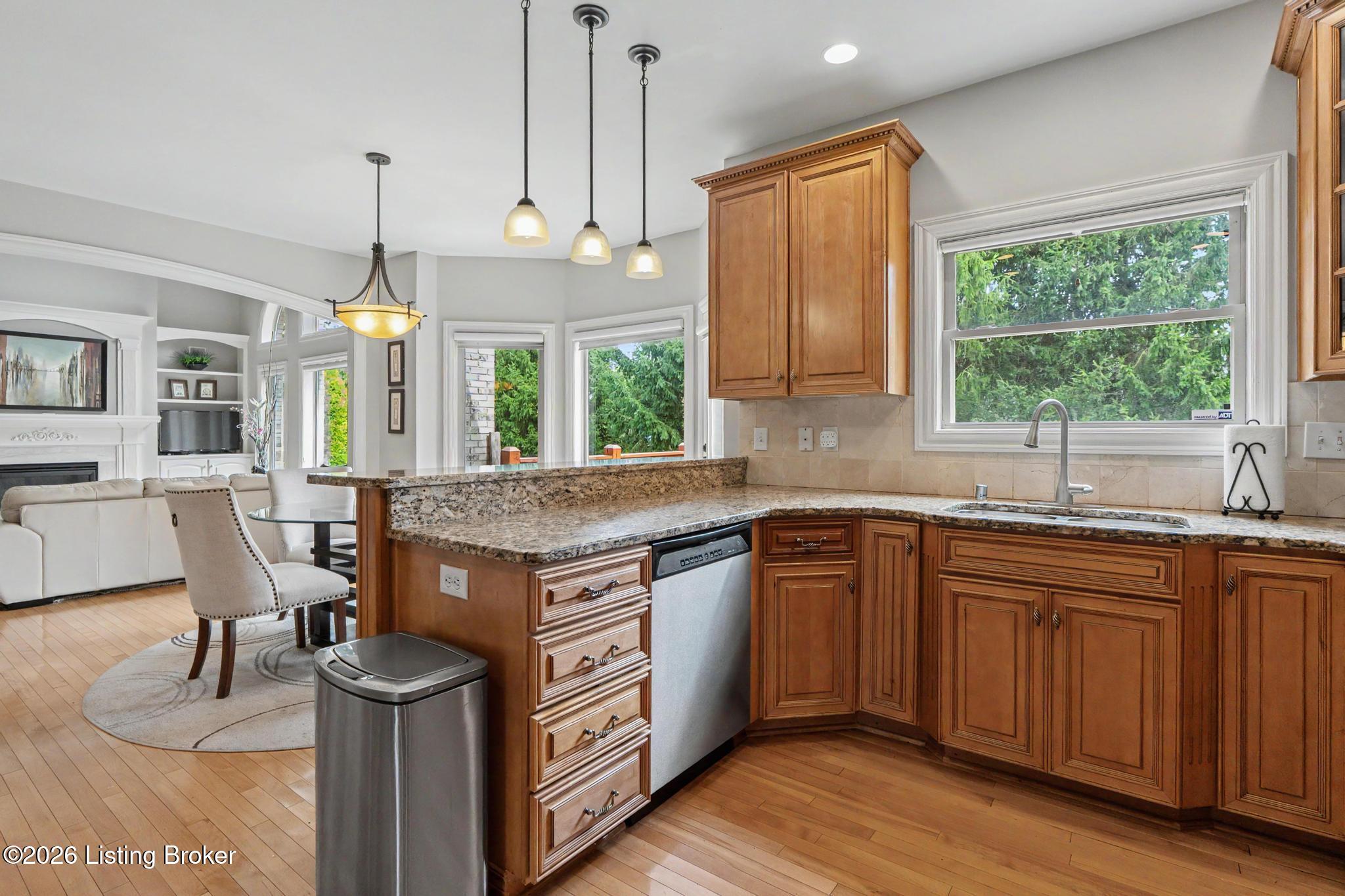 8803 Summit Ridge Dr