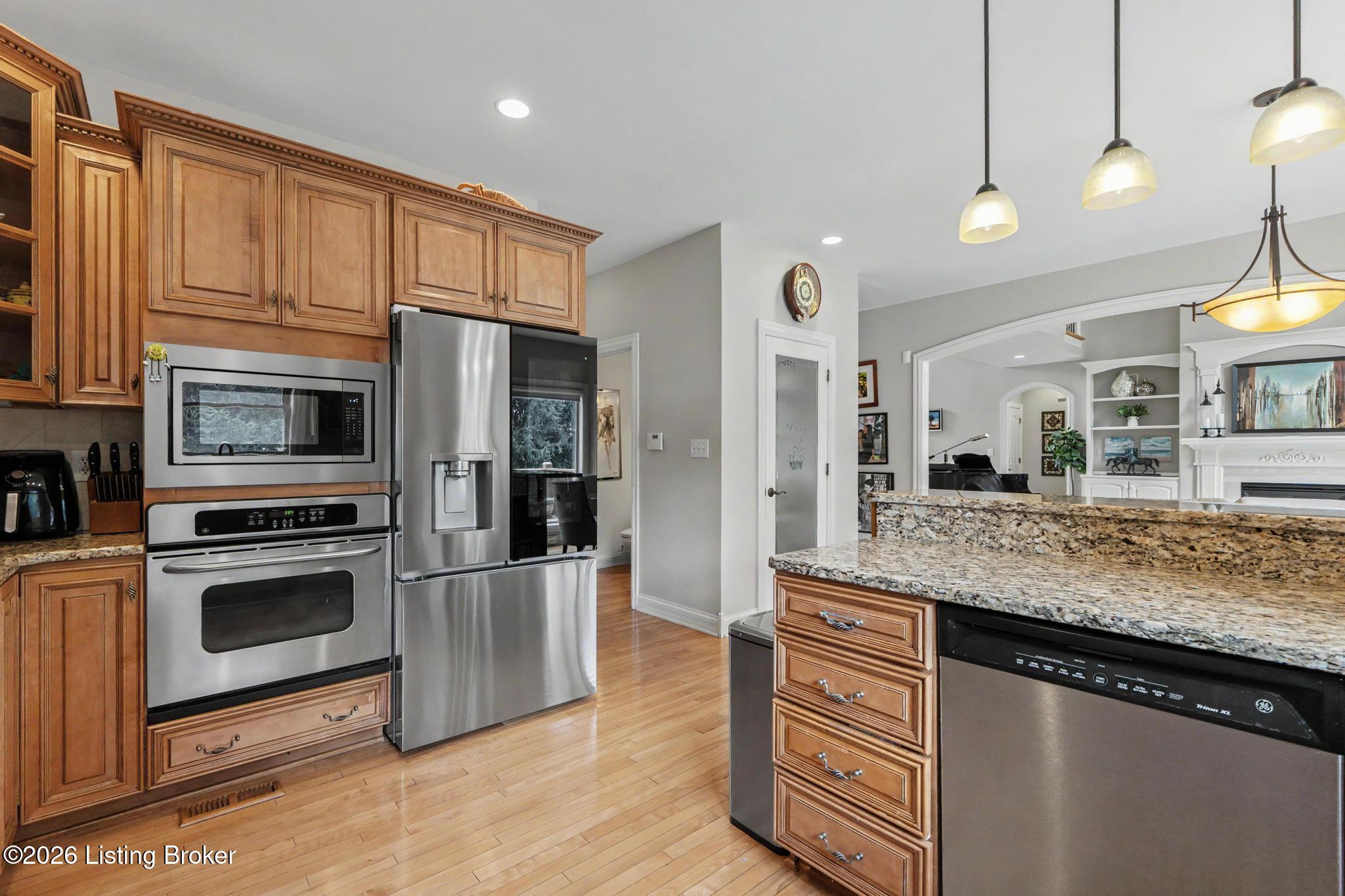8803 Summit Ridge Dr