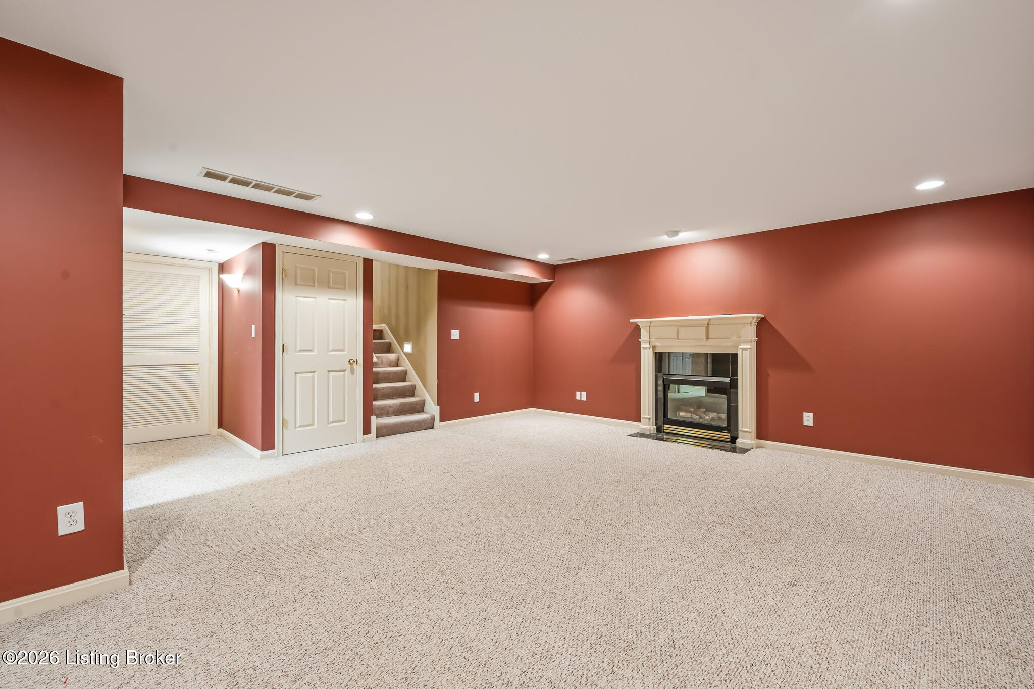 10021 Forest Village Ln