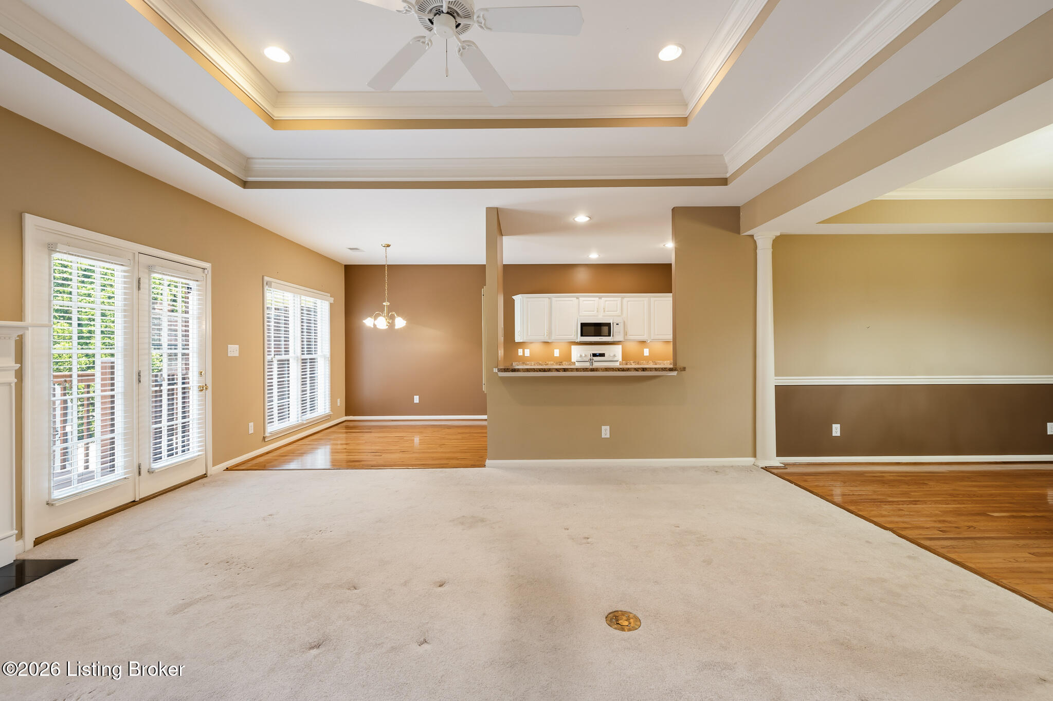 10021 Forest Village Ln