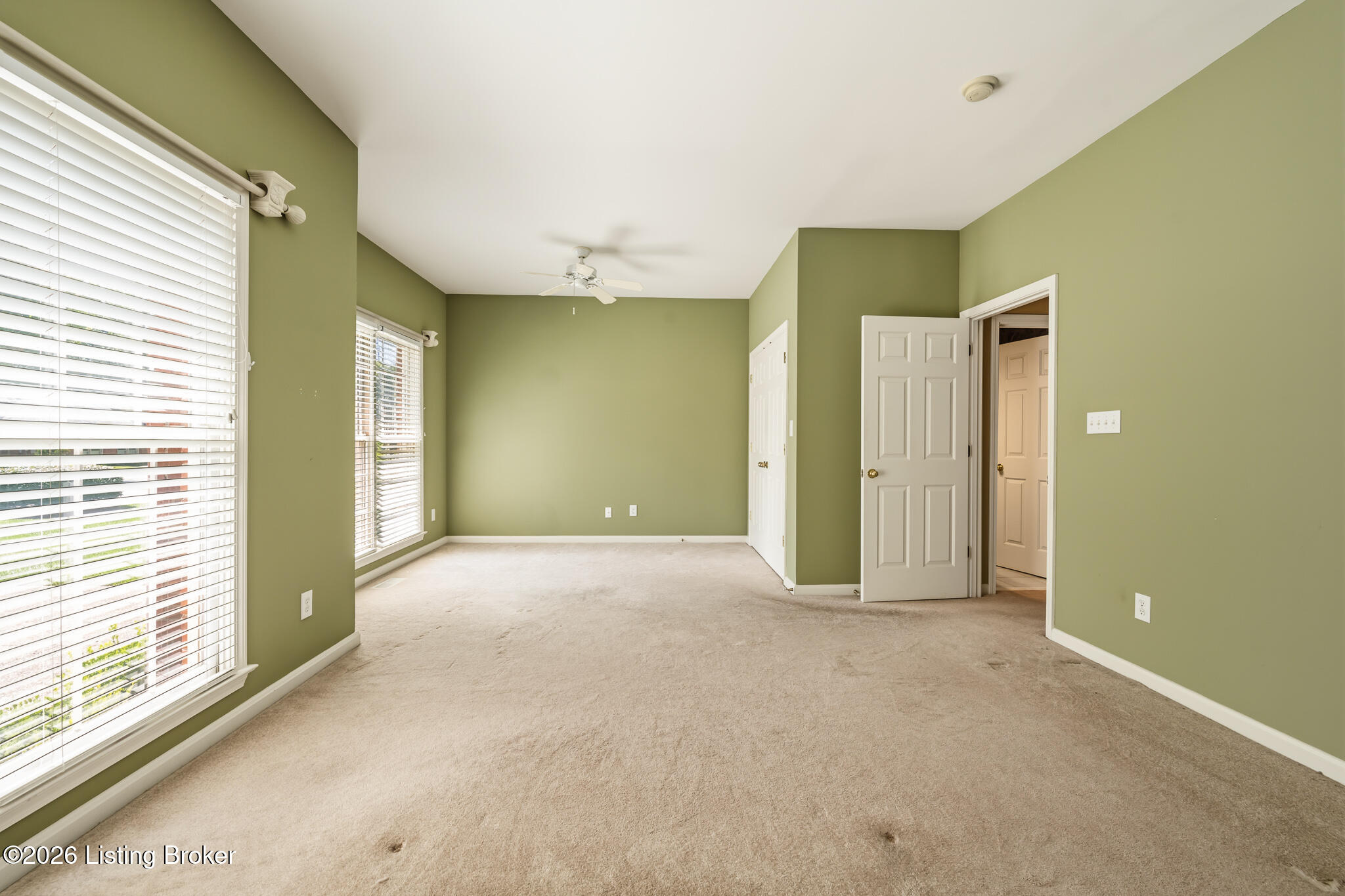 10021 Forest Village Ln