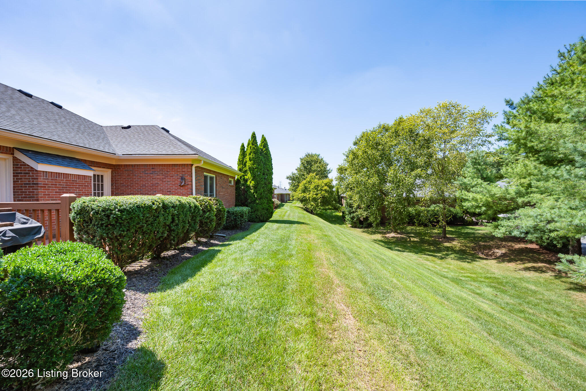 10021 Forest Village Ln