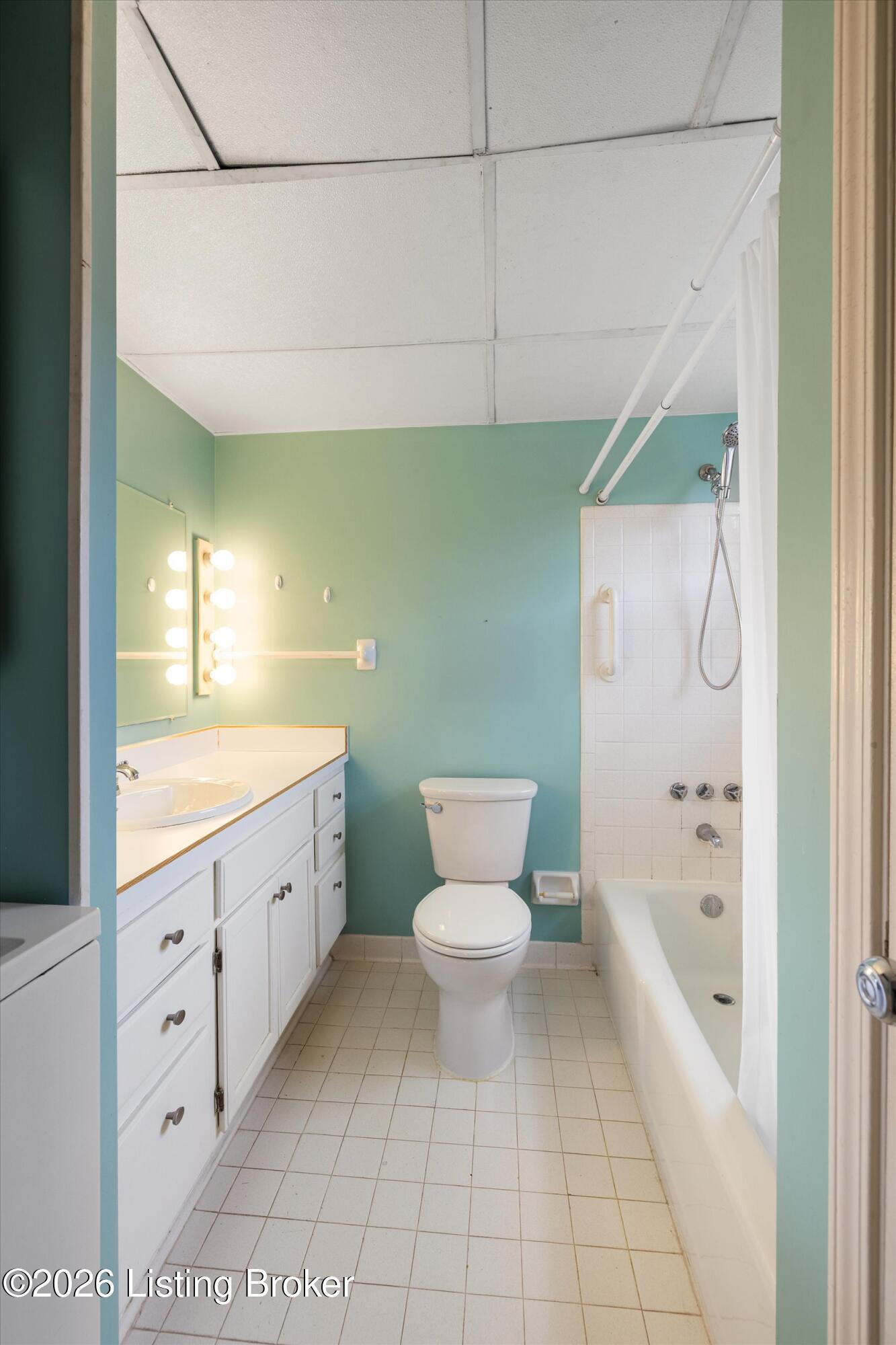 201 Ramsgate Gardens Ct 104