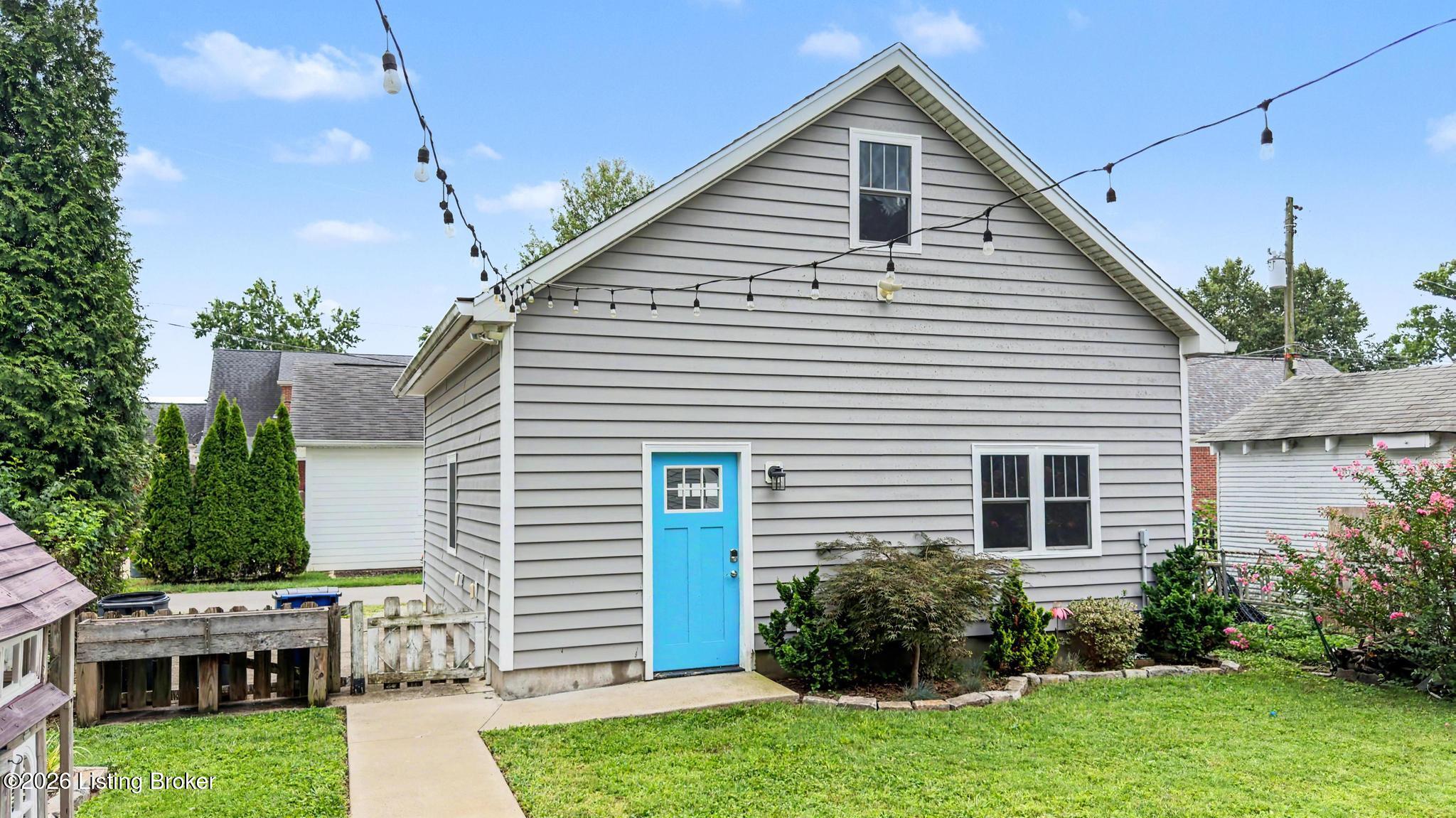 3812 Warner Ave