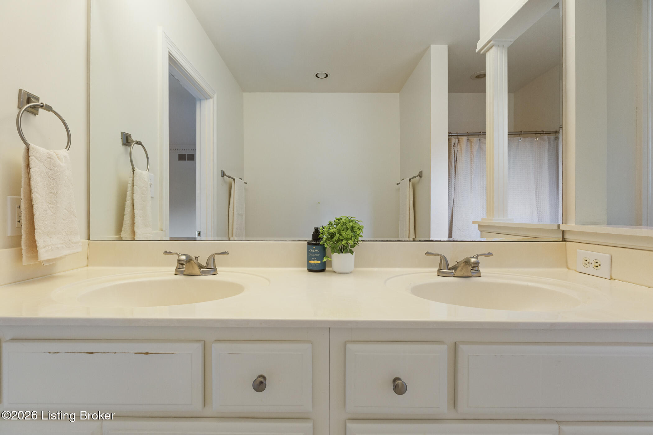 3916 Rock Bay Dr