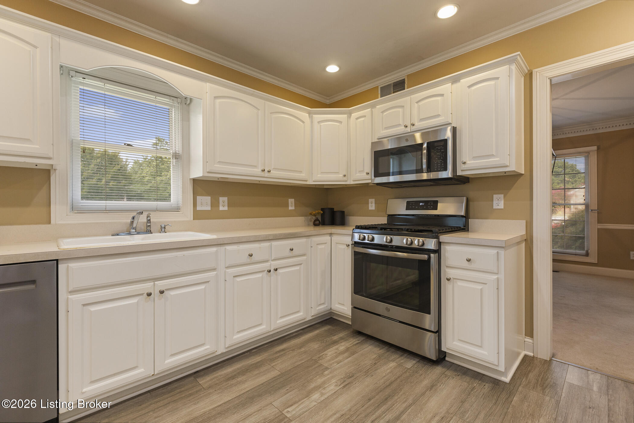3916 Rock Bay Dr