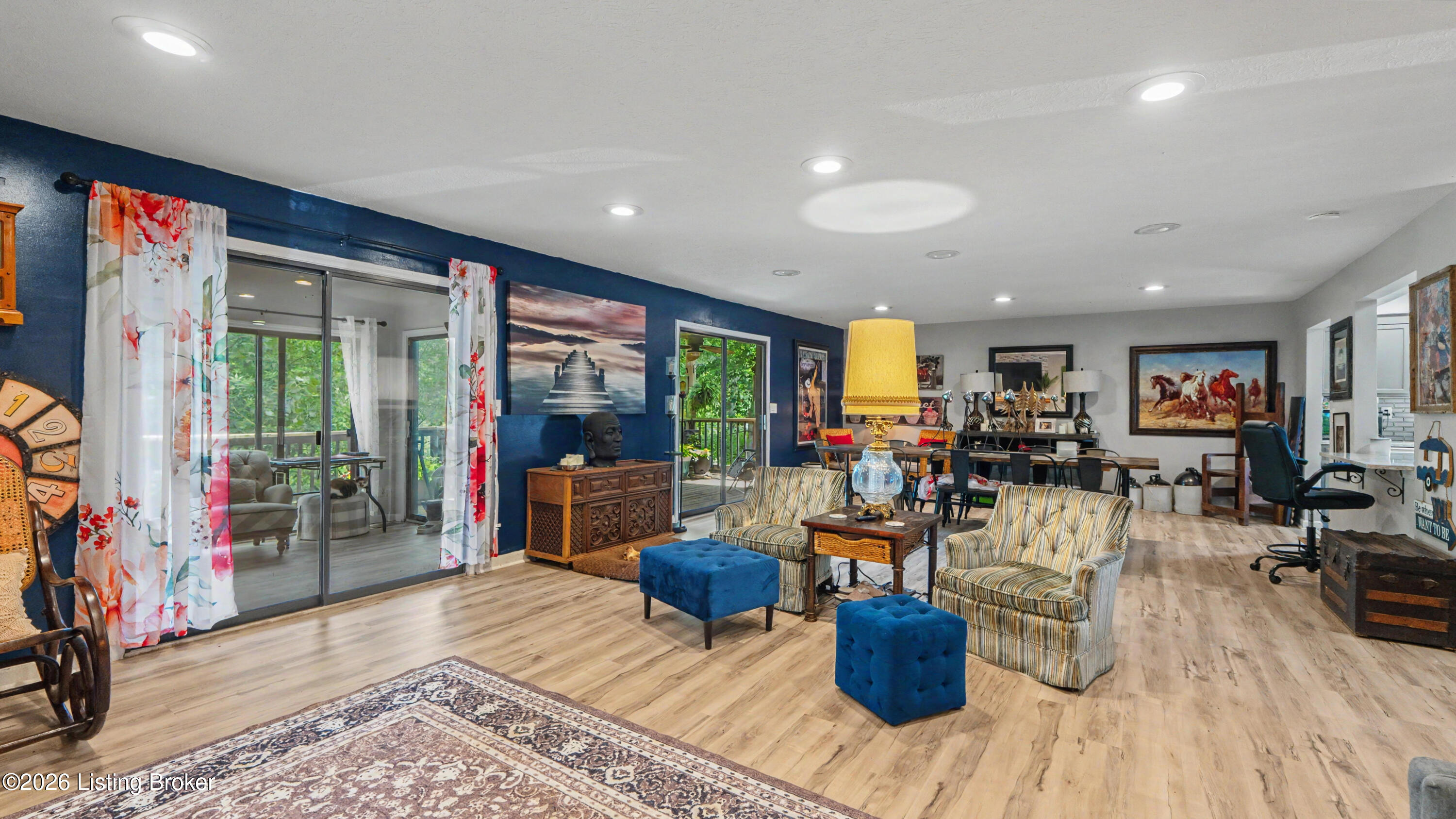 6509 Marina Dr