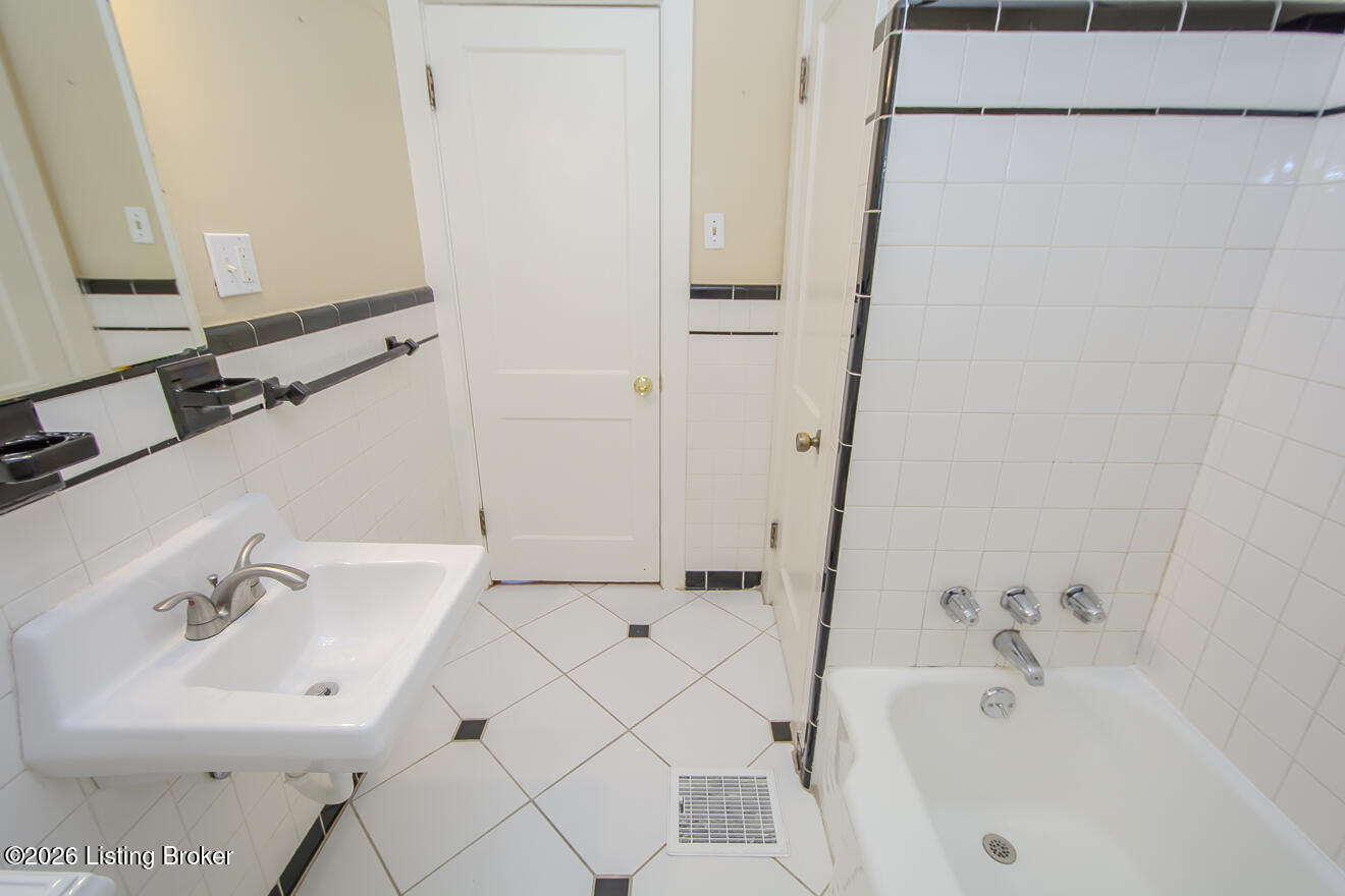 2901 Dartmouth Ave