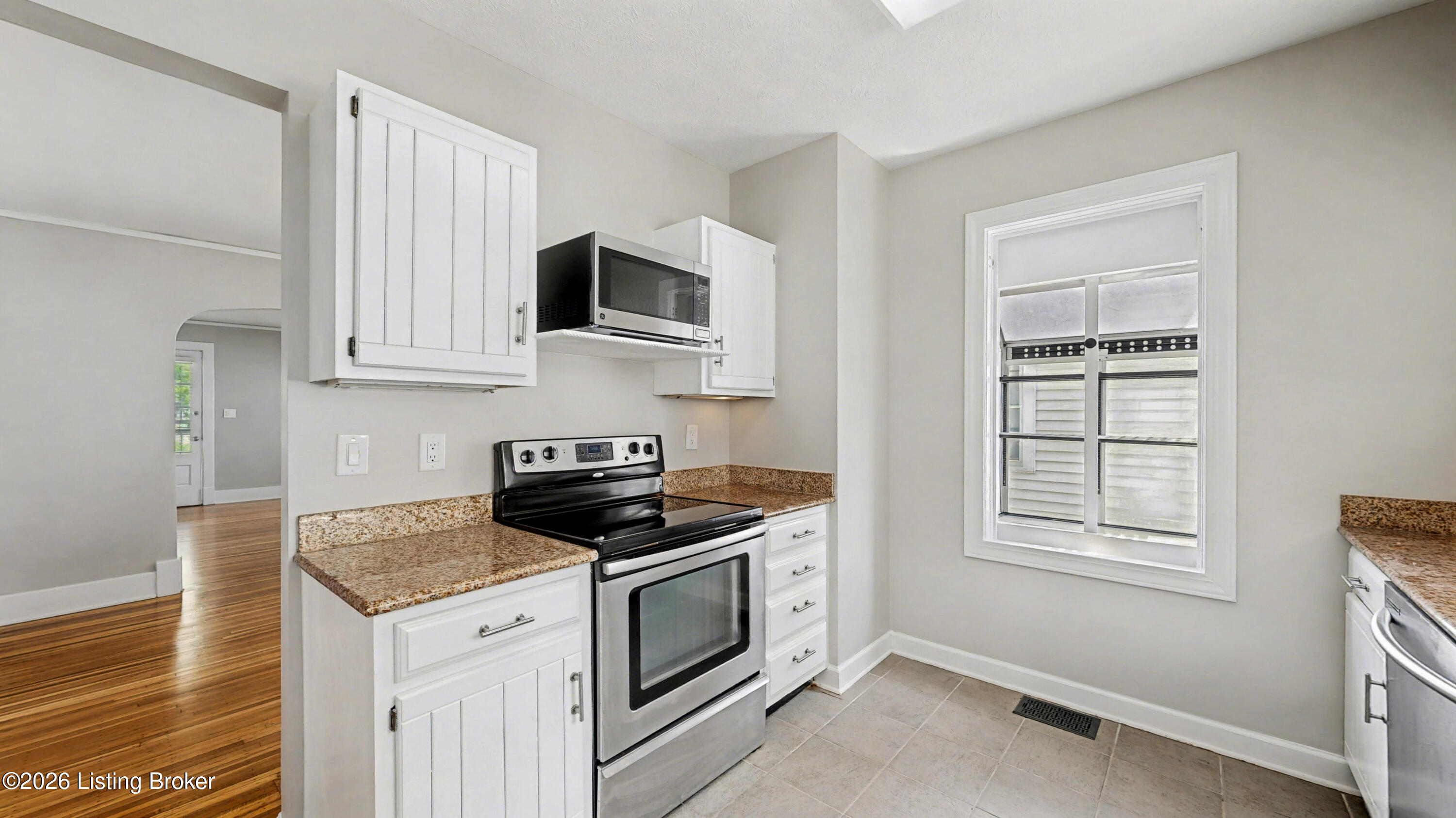1104 Barret Ave
