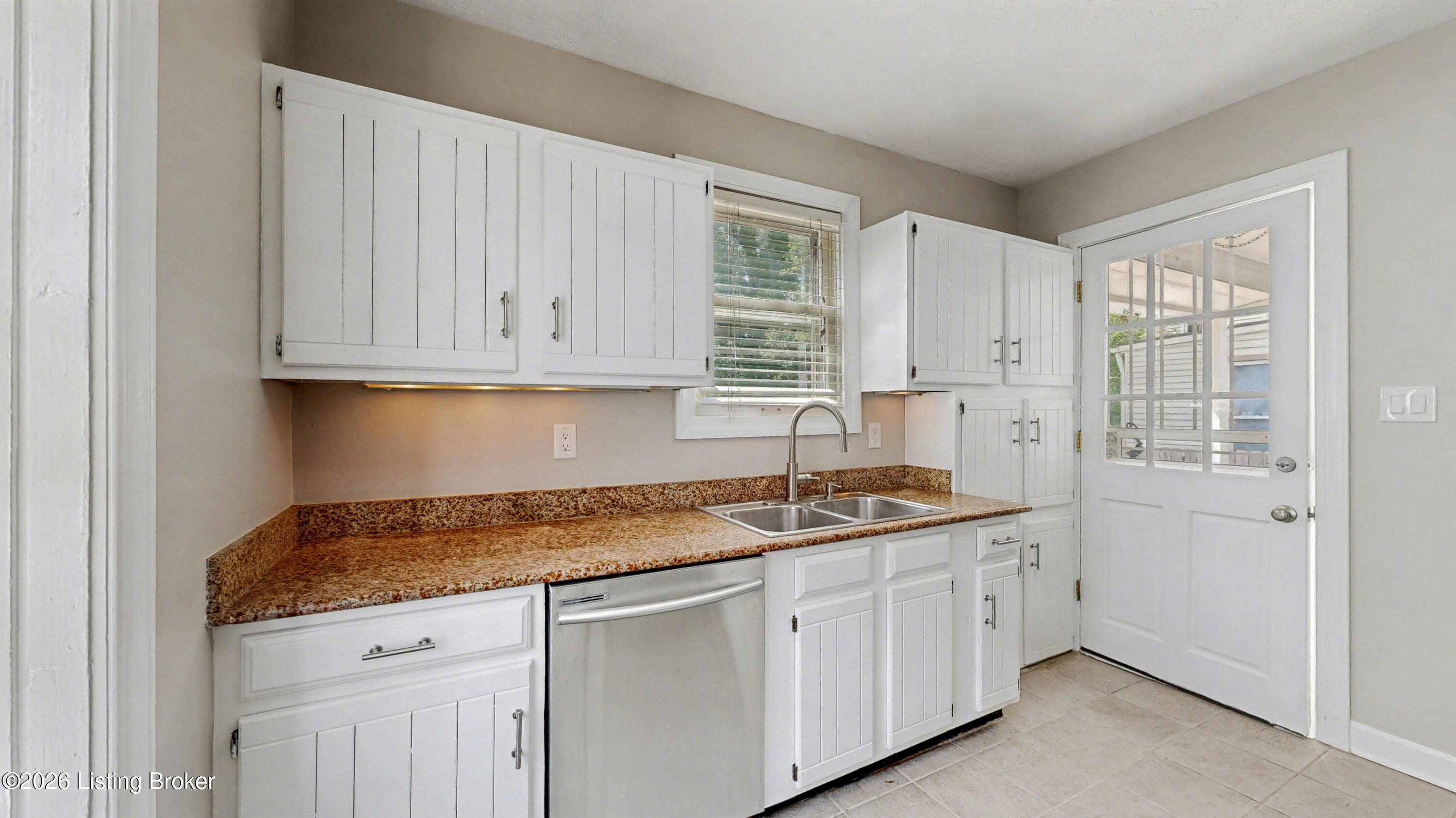 1104 Barret Ave
