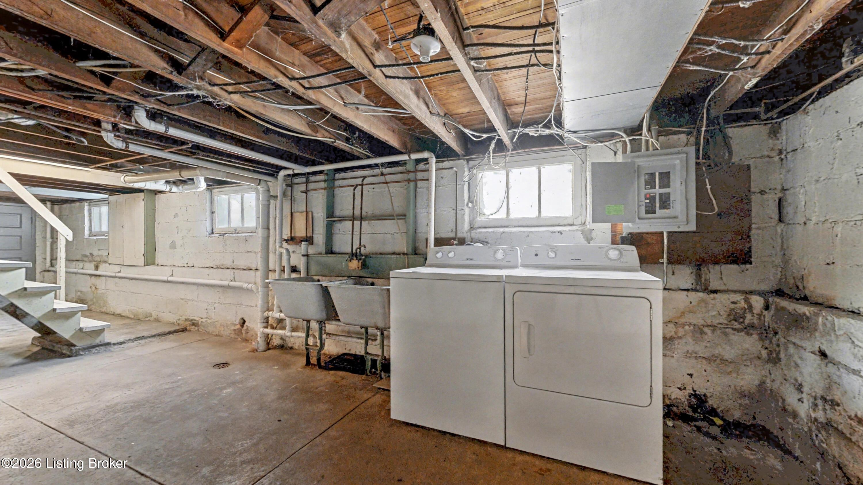 1104 Barret Ave