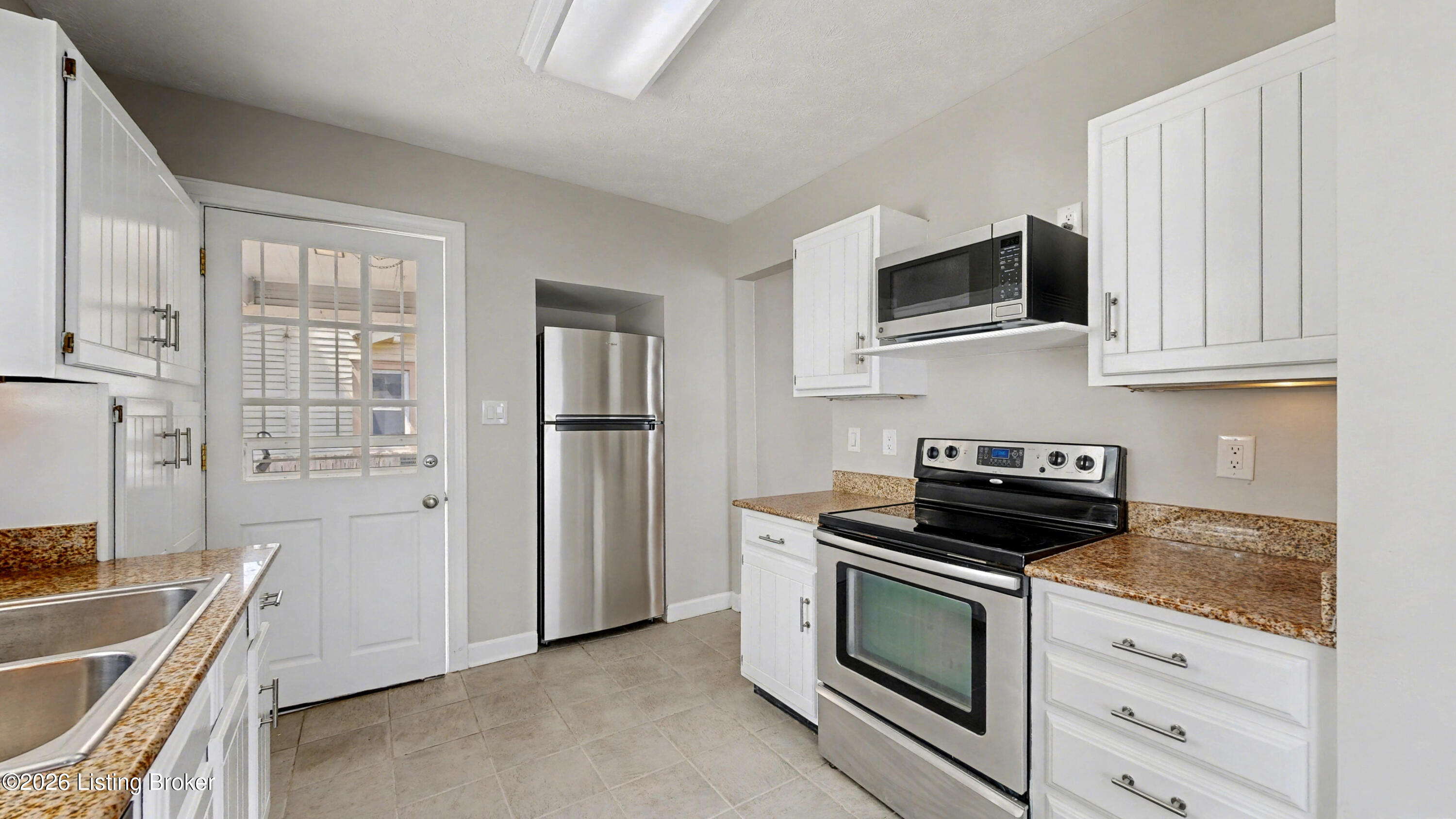 1104 Barret Ave