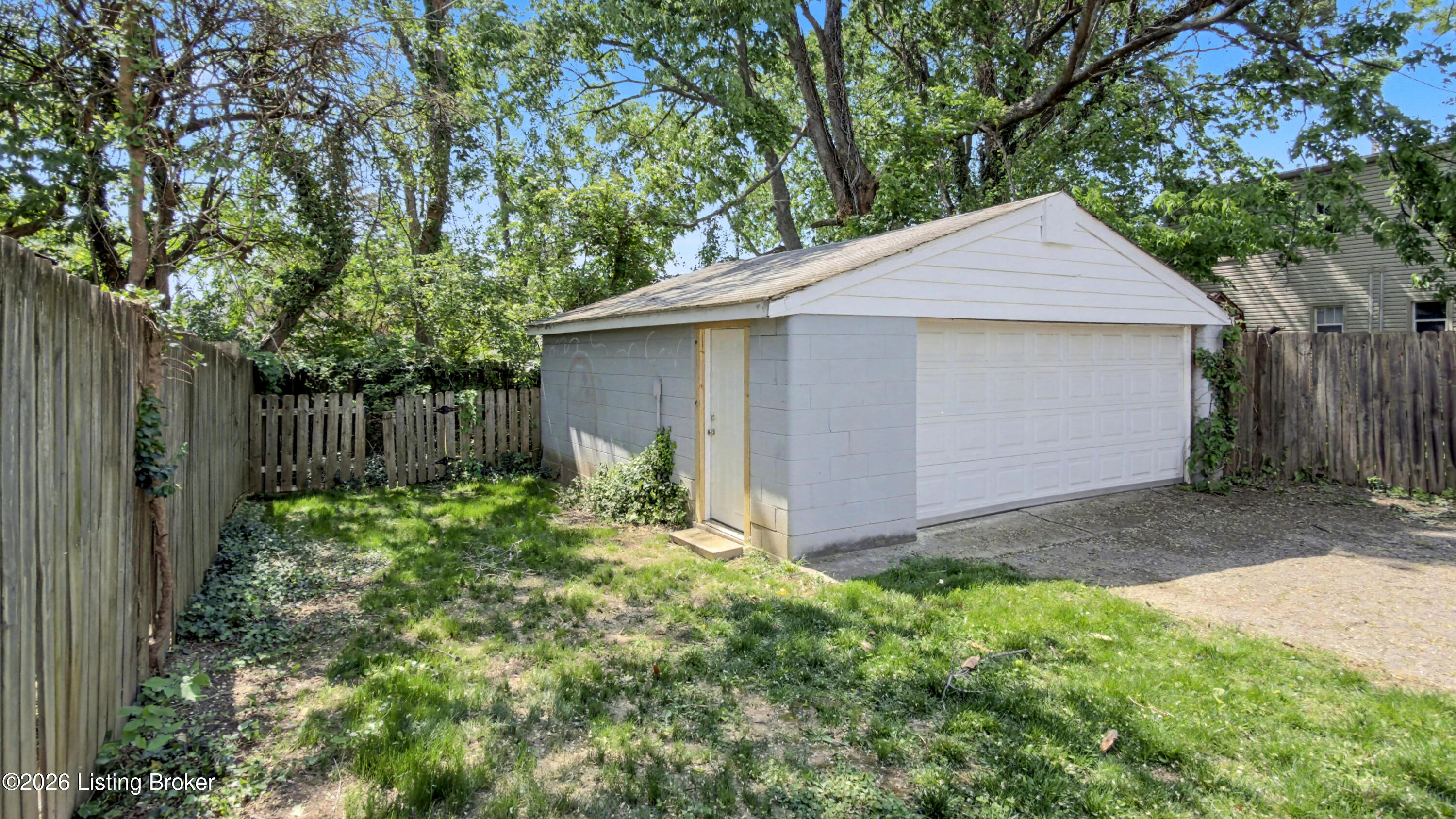 1104 Barret Ave