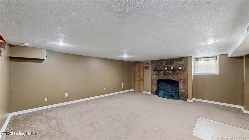 6742 Seven Mile Ln