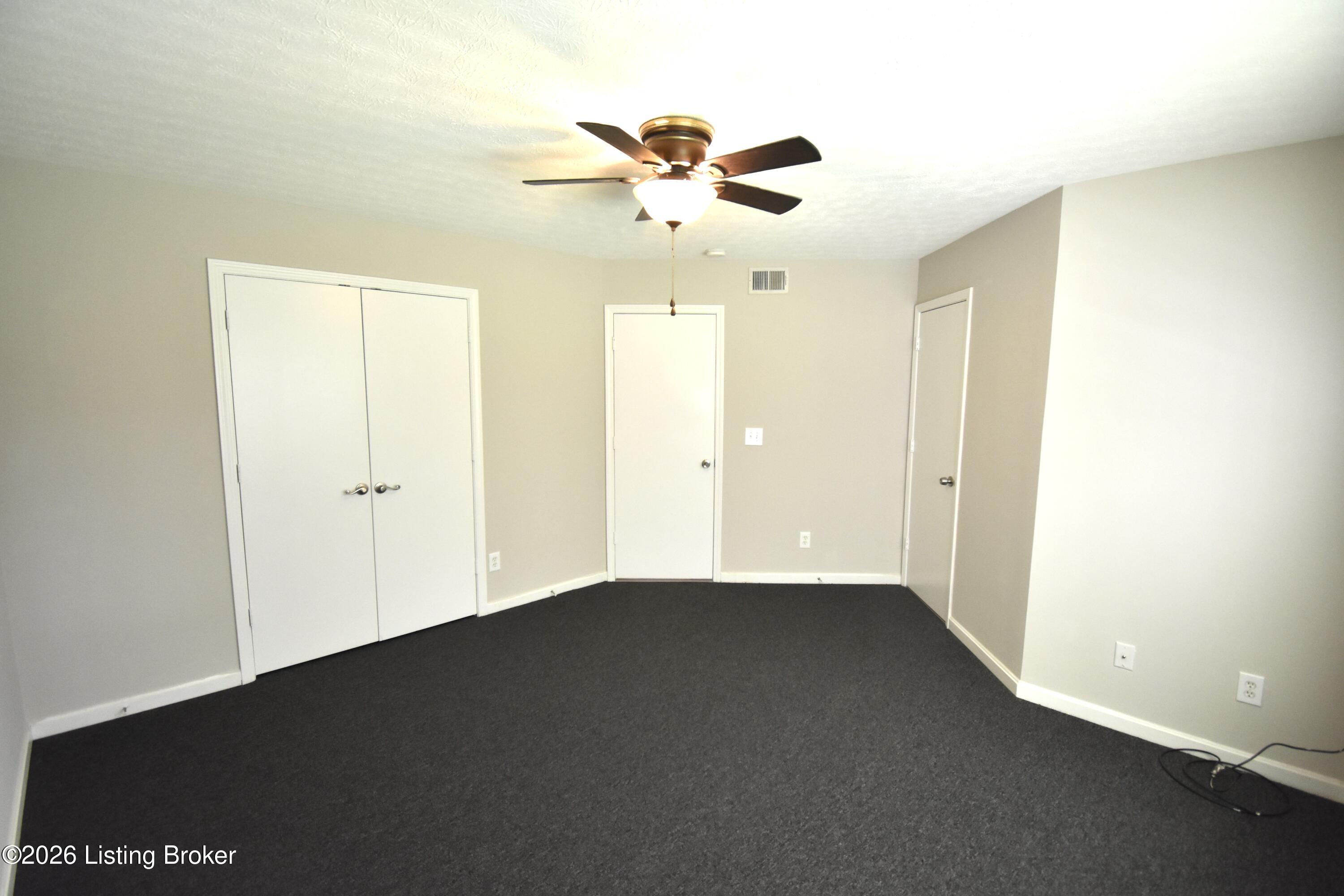 4304 Willowview Blvd