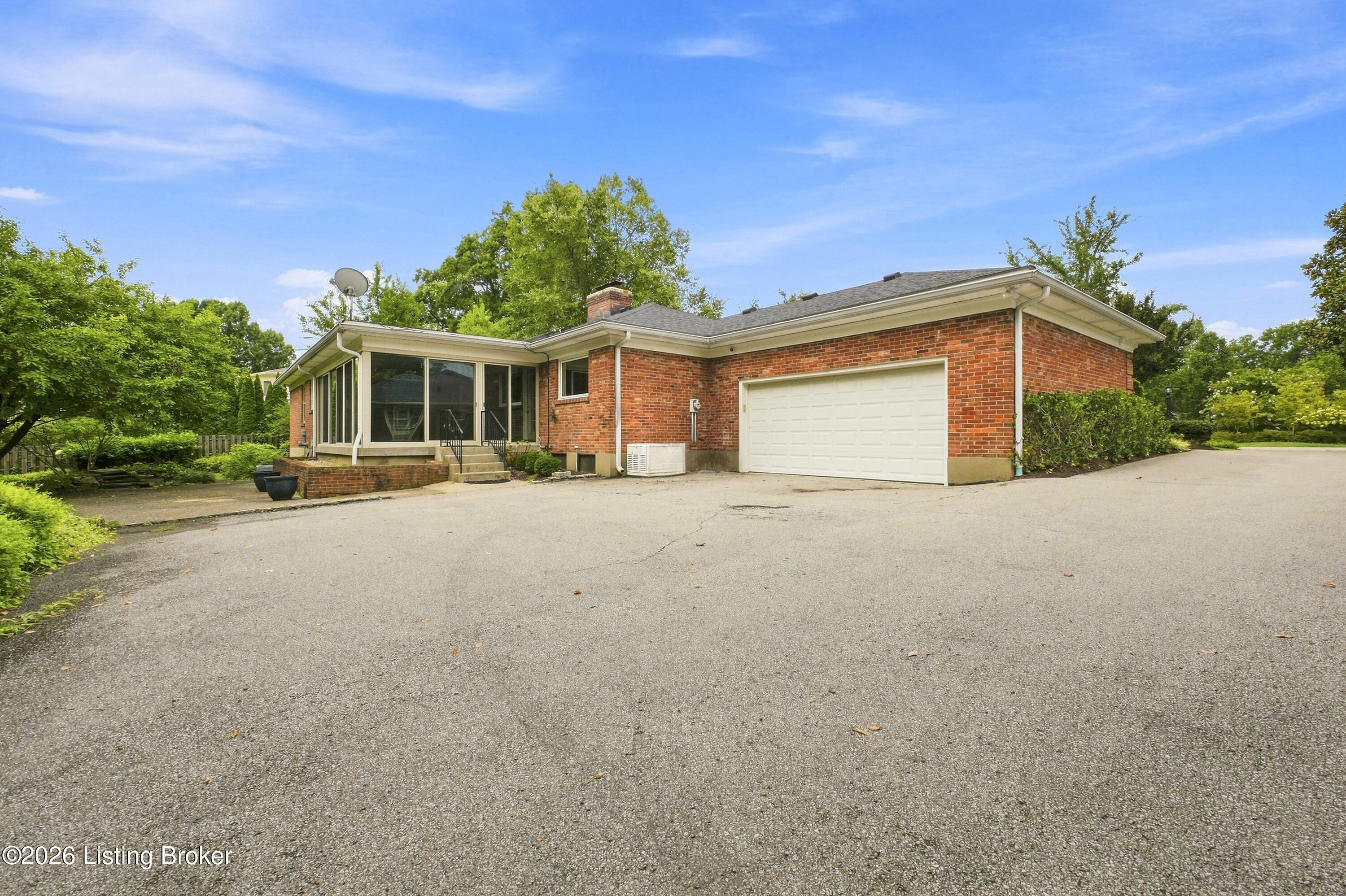 2005 Camargo Rd
