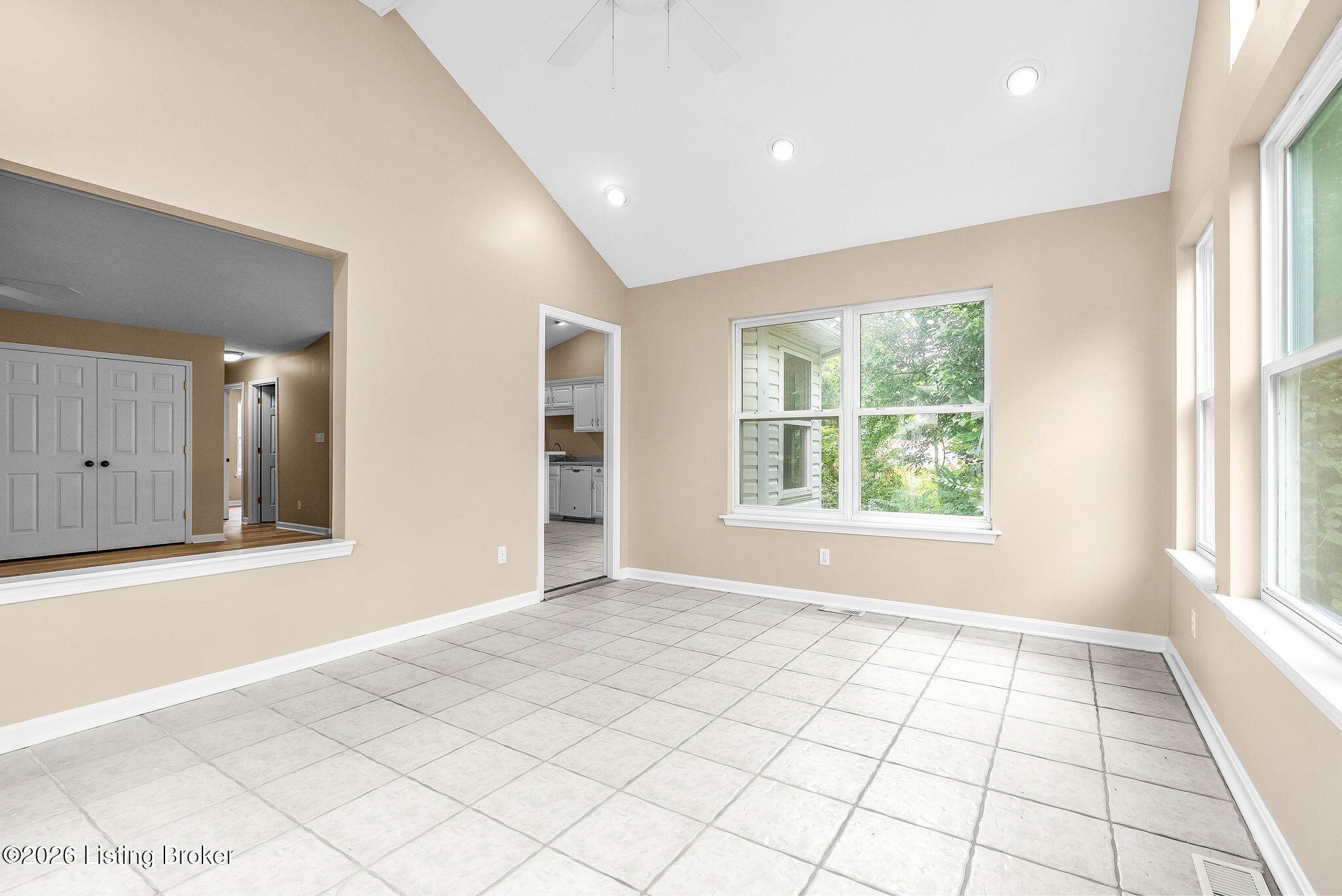 1601 Spinner Pl