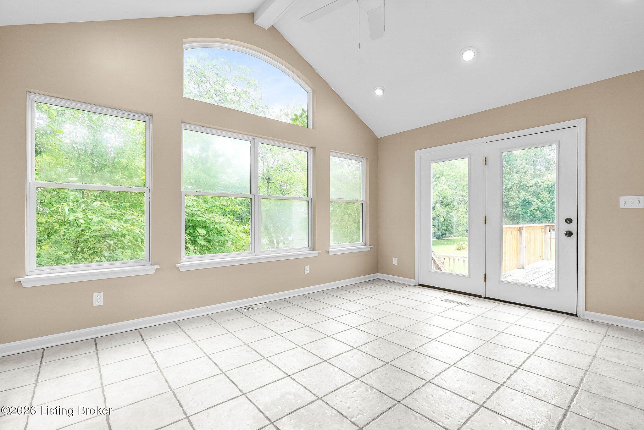 1601 Spinner Pl