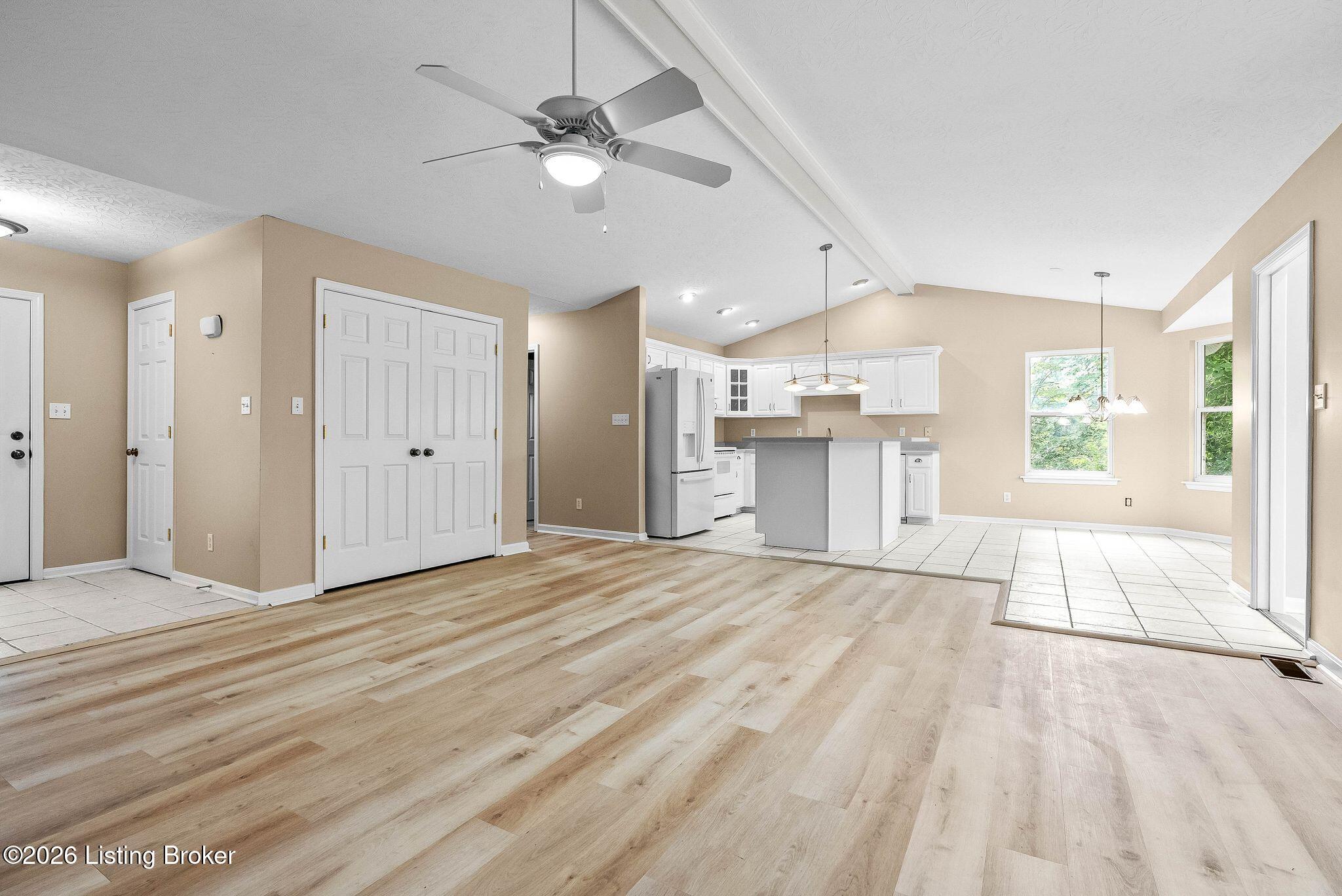 1601 Spinner Pl